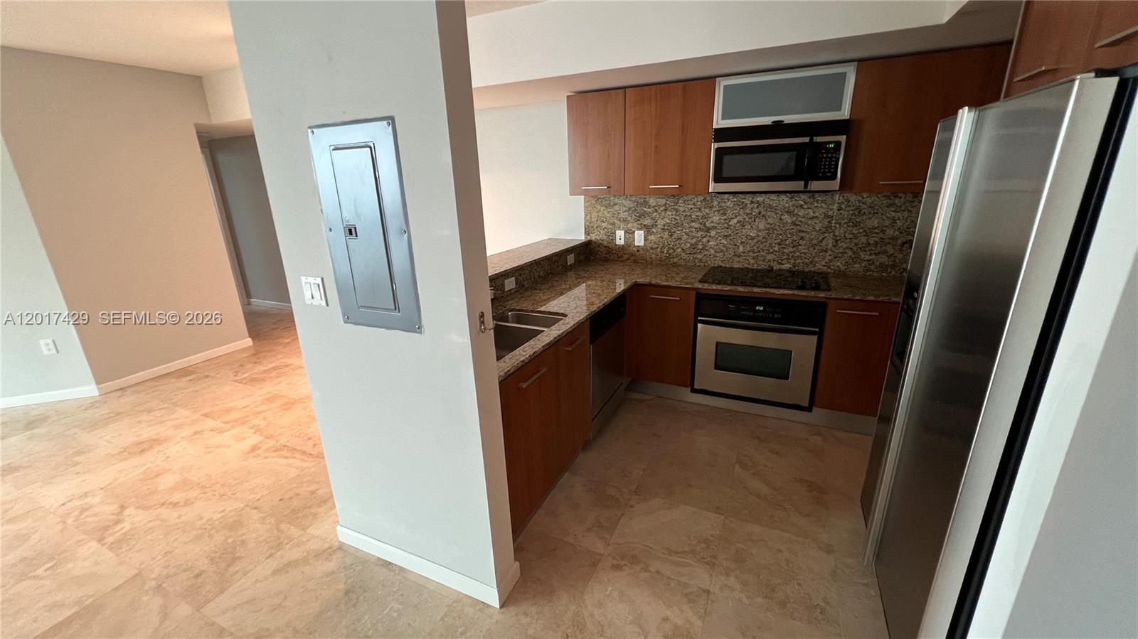 9055 SW 73rd Ct #2007 Miami, FL 33156