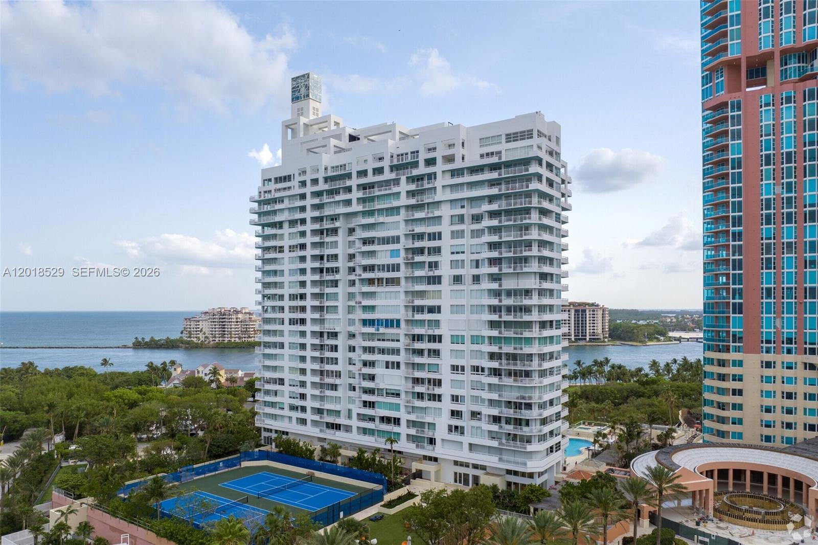 400 S Pointe Dr #1501 Miami Beach, FL 33139