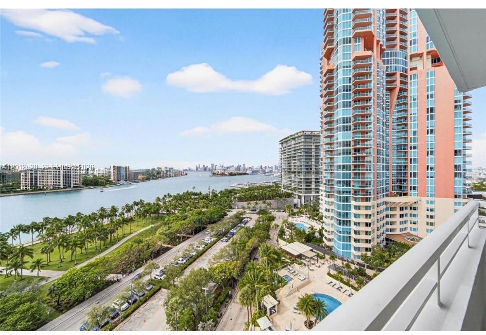 400 S Pointe Dr #1501 Miami Beach, FL 33139