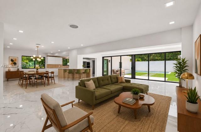 112 E 1st Ct Miami Beach, FL 33139