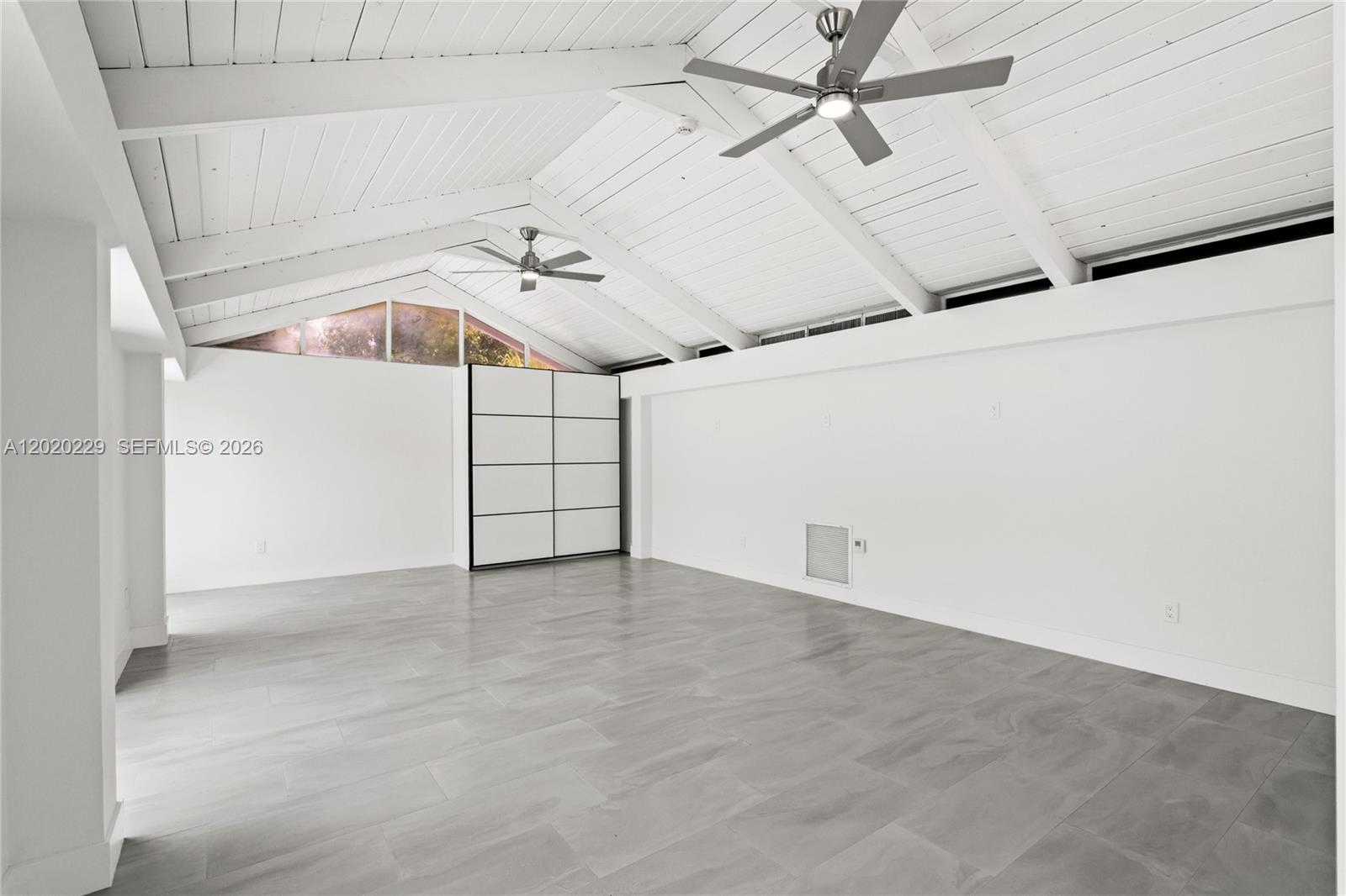 112 E 1st Ct Miami Beach, FL 33139