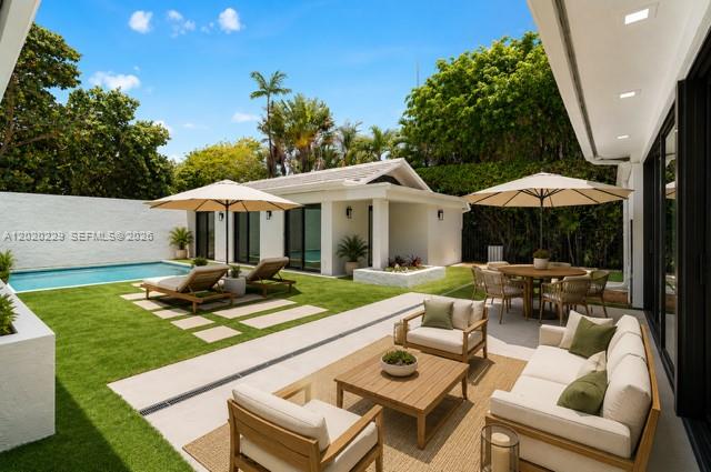 112 E 1st Ct Miami Beach, FL 33139