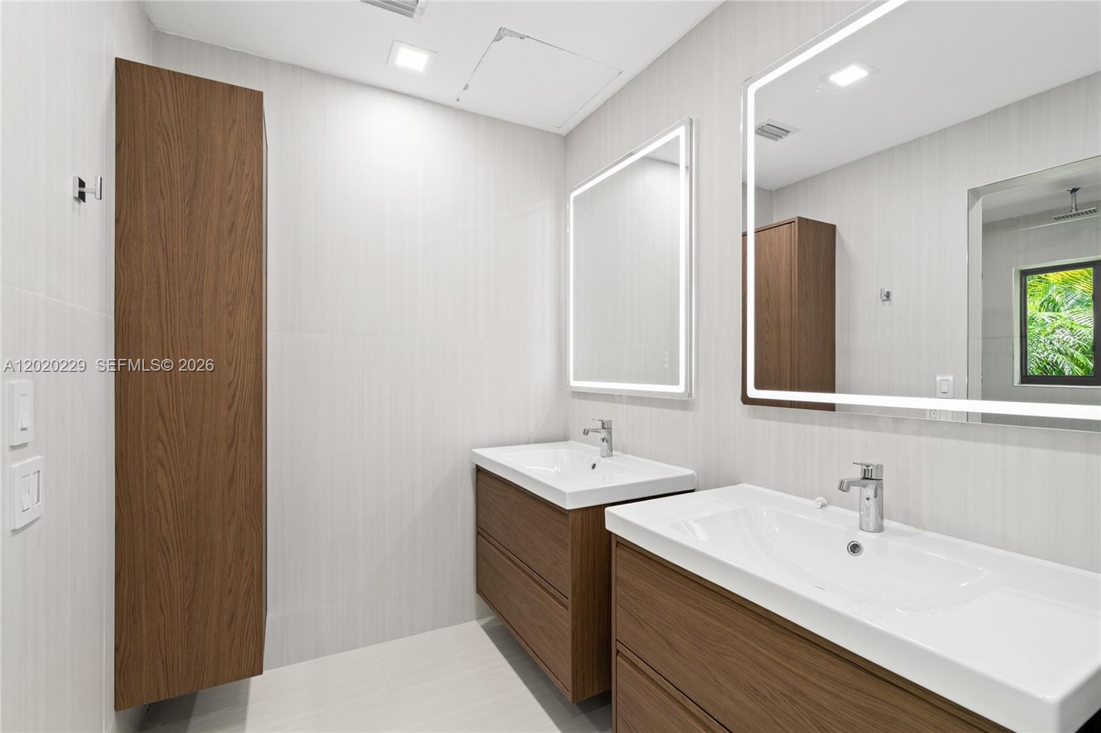 112 E 1st Ct Miami Beach, FL 33139