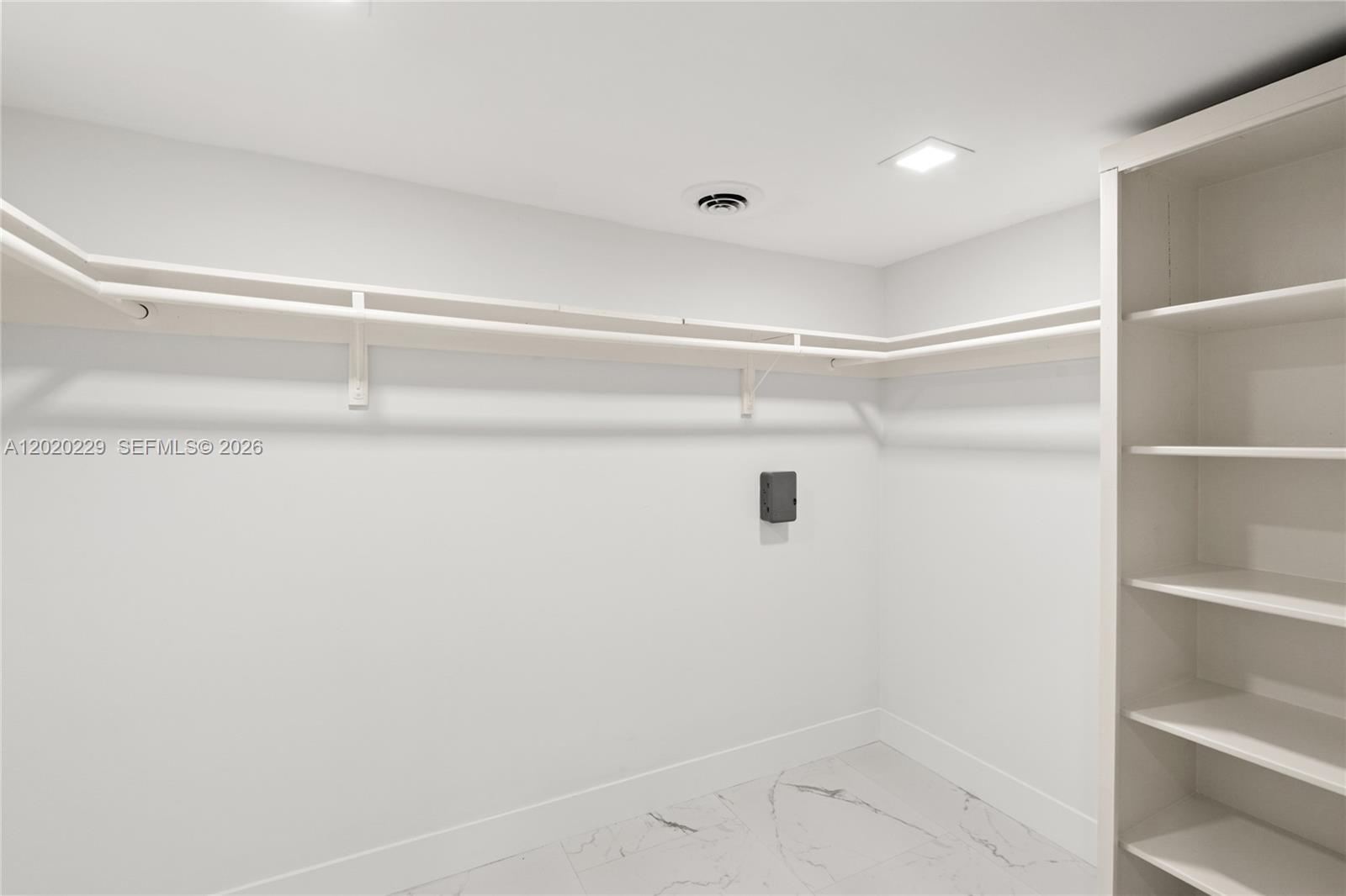 112 E 1st Ct Miami Beach, FL 33139