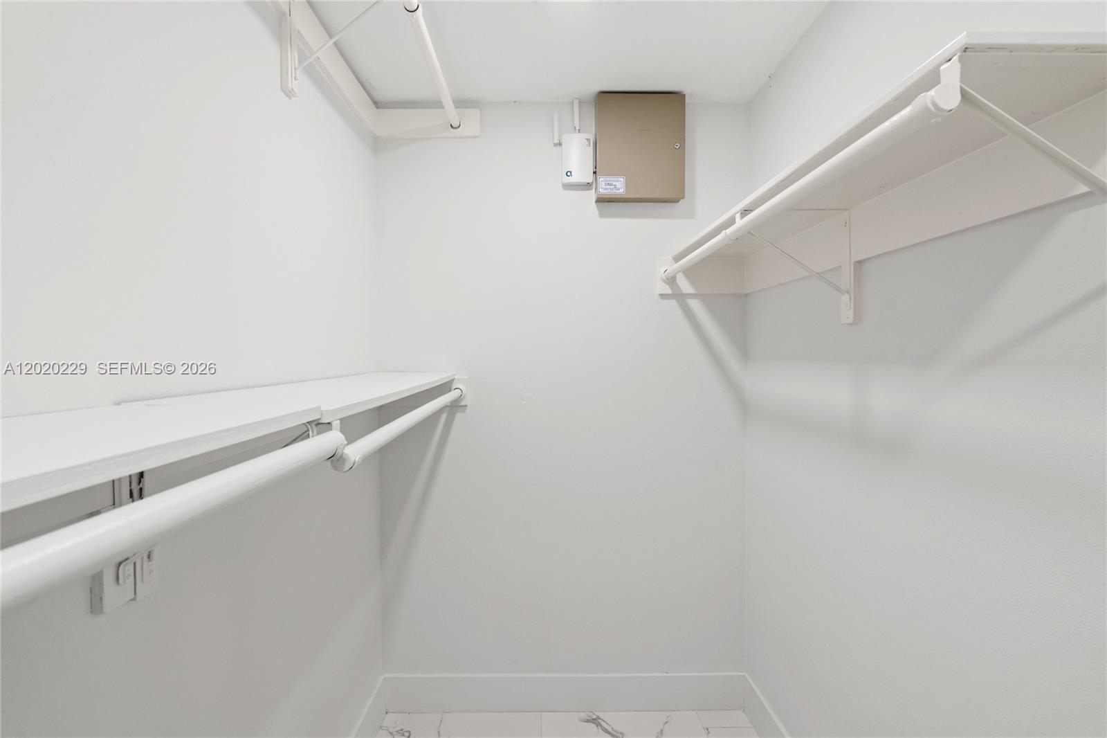 112 E 1st Ct Miami Beach, FL 33139