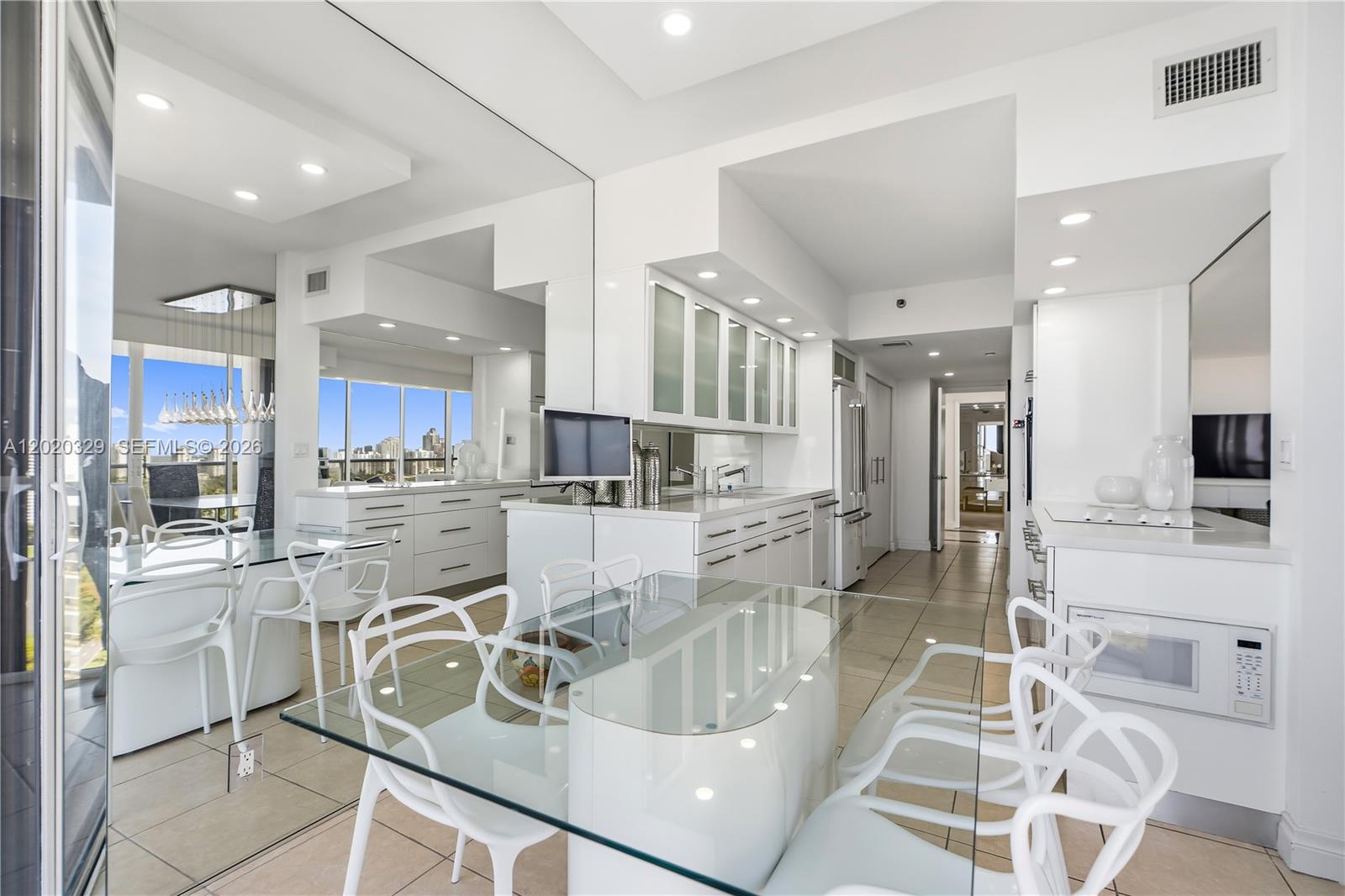20281 E Country Clb Dr #2101 Aventura, FL 33180