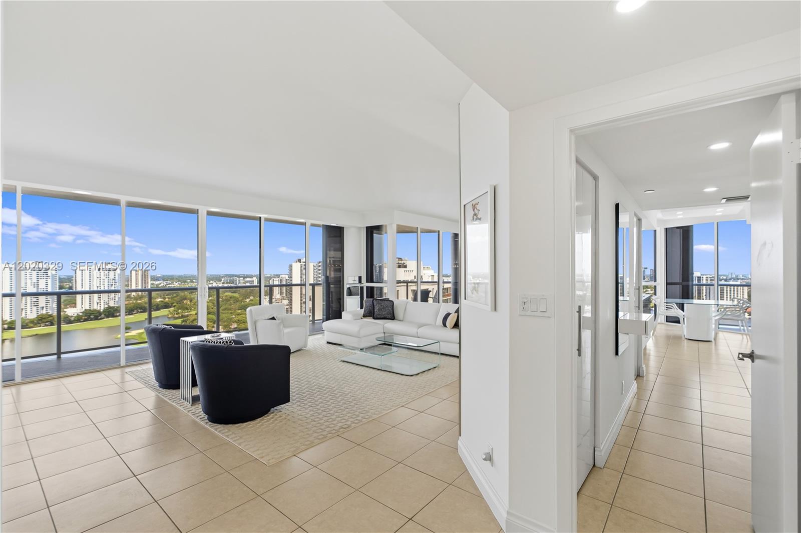20281 E Country Clb Dr #2101 Aventura, FL 33180