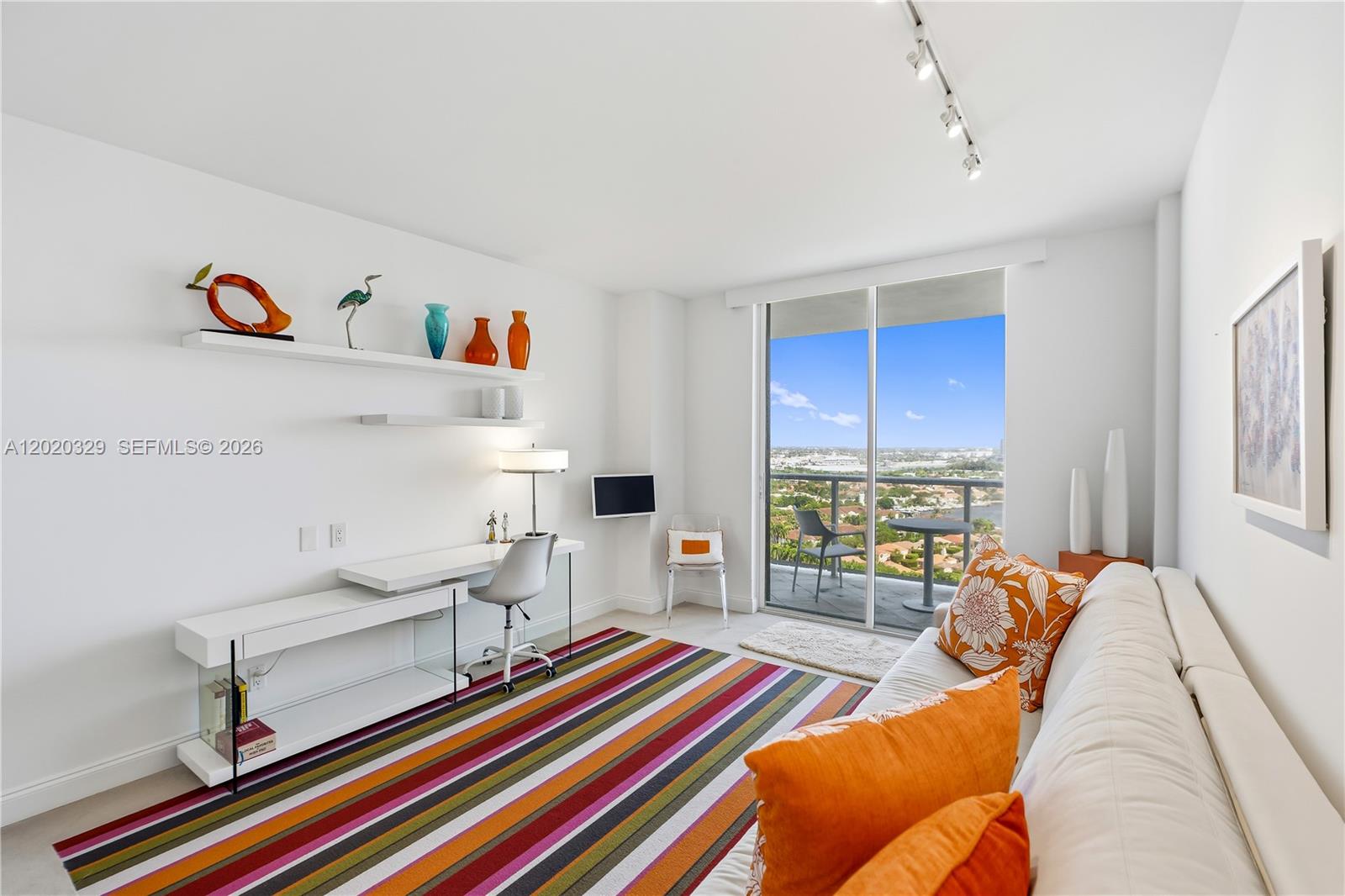 20281 E Country Clb Dr #2101 Aventura, FL 33180