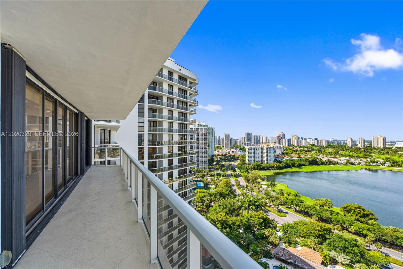 20281 E Country Clb Dr #2101 Aventura, FL 33180