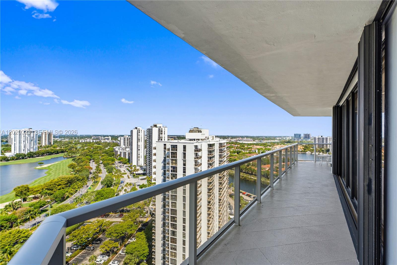 20281 E Country Clb Dr #2101 Aventura, FL 33180