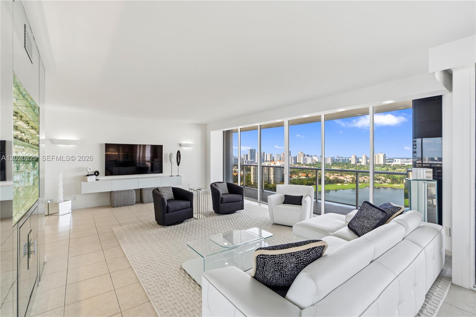 20281 E Country Clb Dr #2101 Aventura, FL 33180