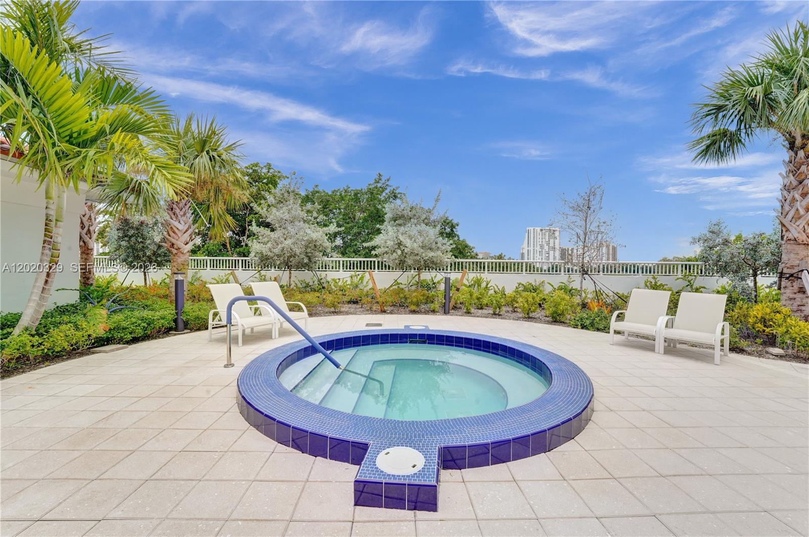 20281 E Country Clb Dr #2101 Aventura, FL 33180
