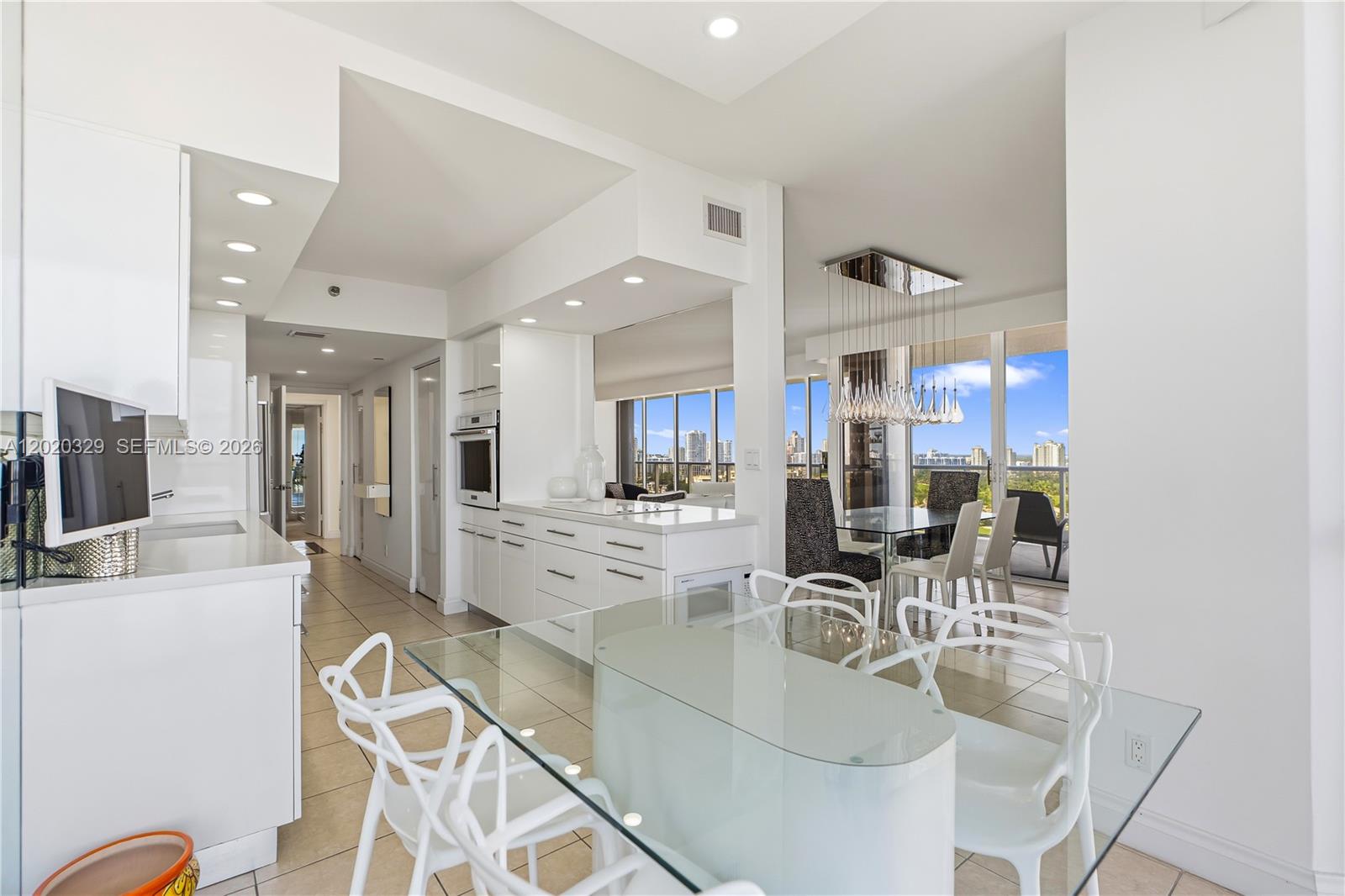 20281 E Country Clb Dr #2101 Aventura, FL 33180
