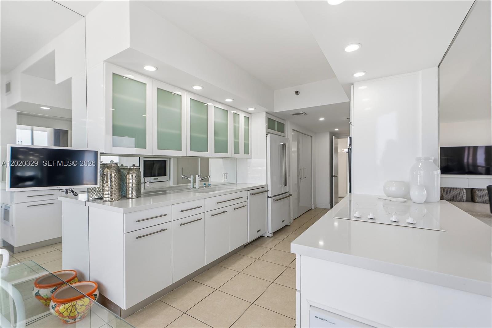 20281 E Country Clb Dr #2101 Aventura, FL 33180