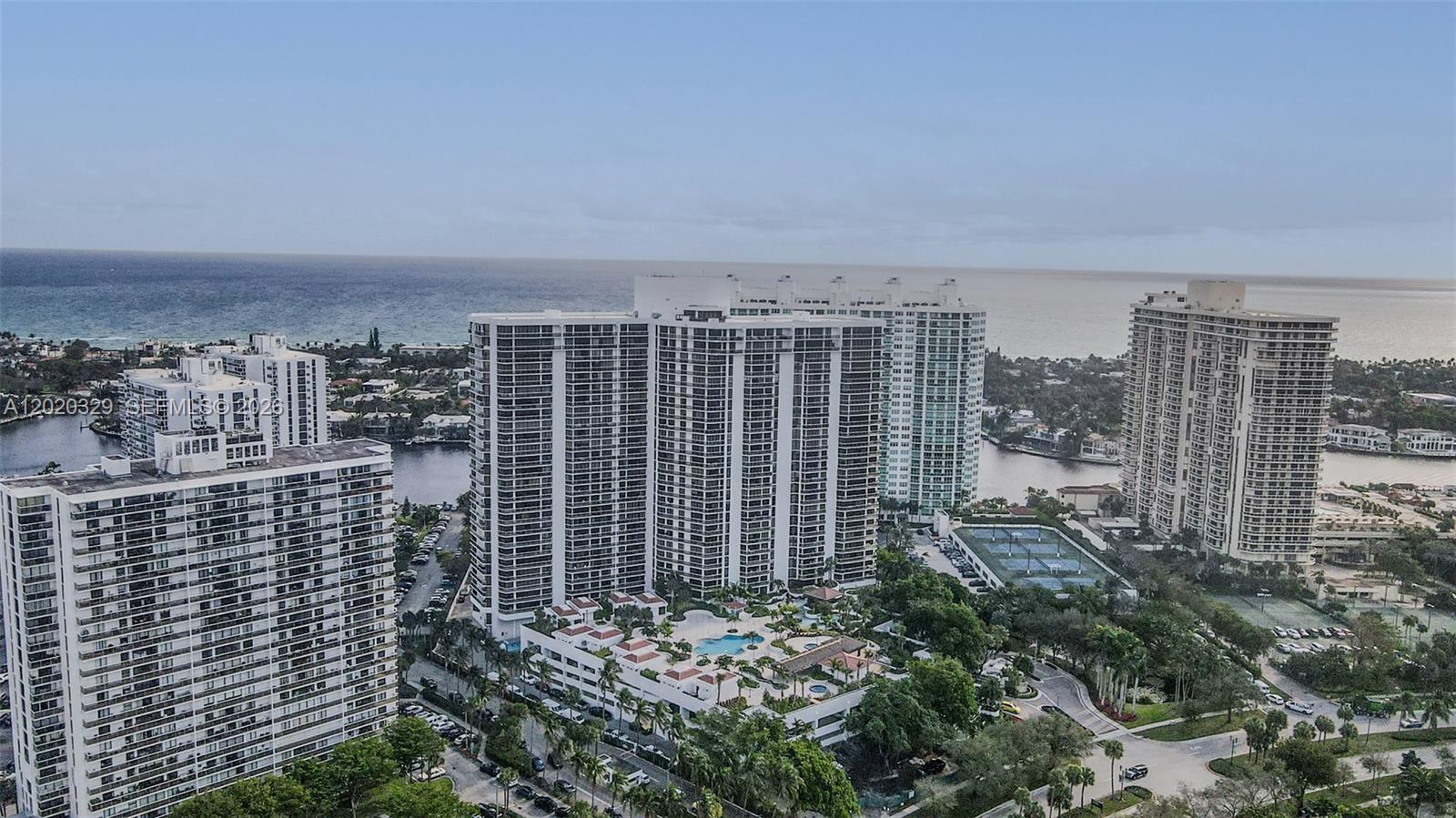 20281 E Country Clb Dr #2101 Aventura, FL 33180
