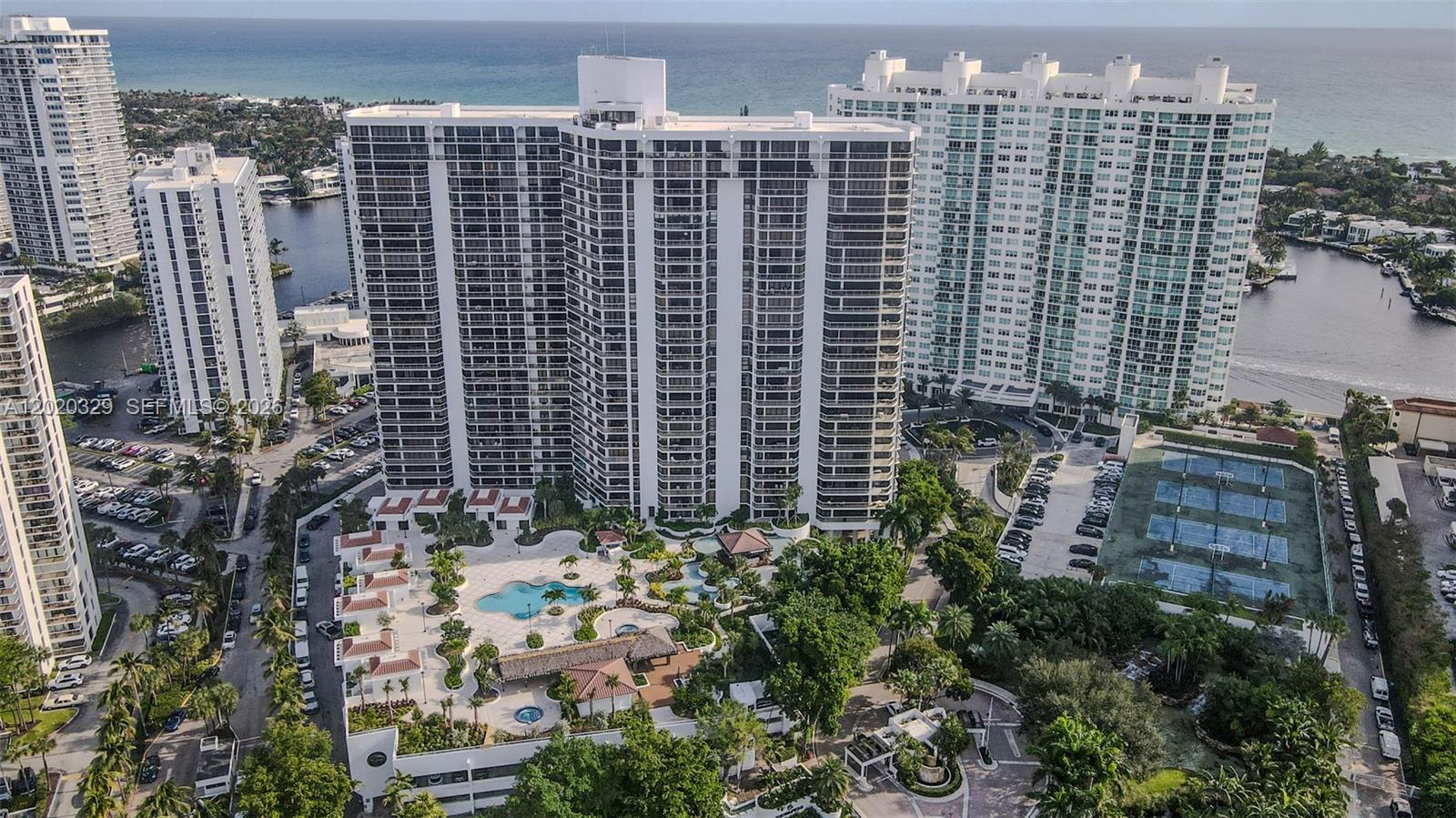 20281 E Country Clb Dr #2101 Aventura, FL 33180