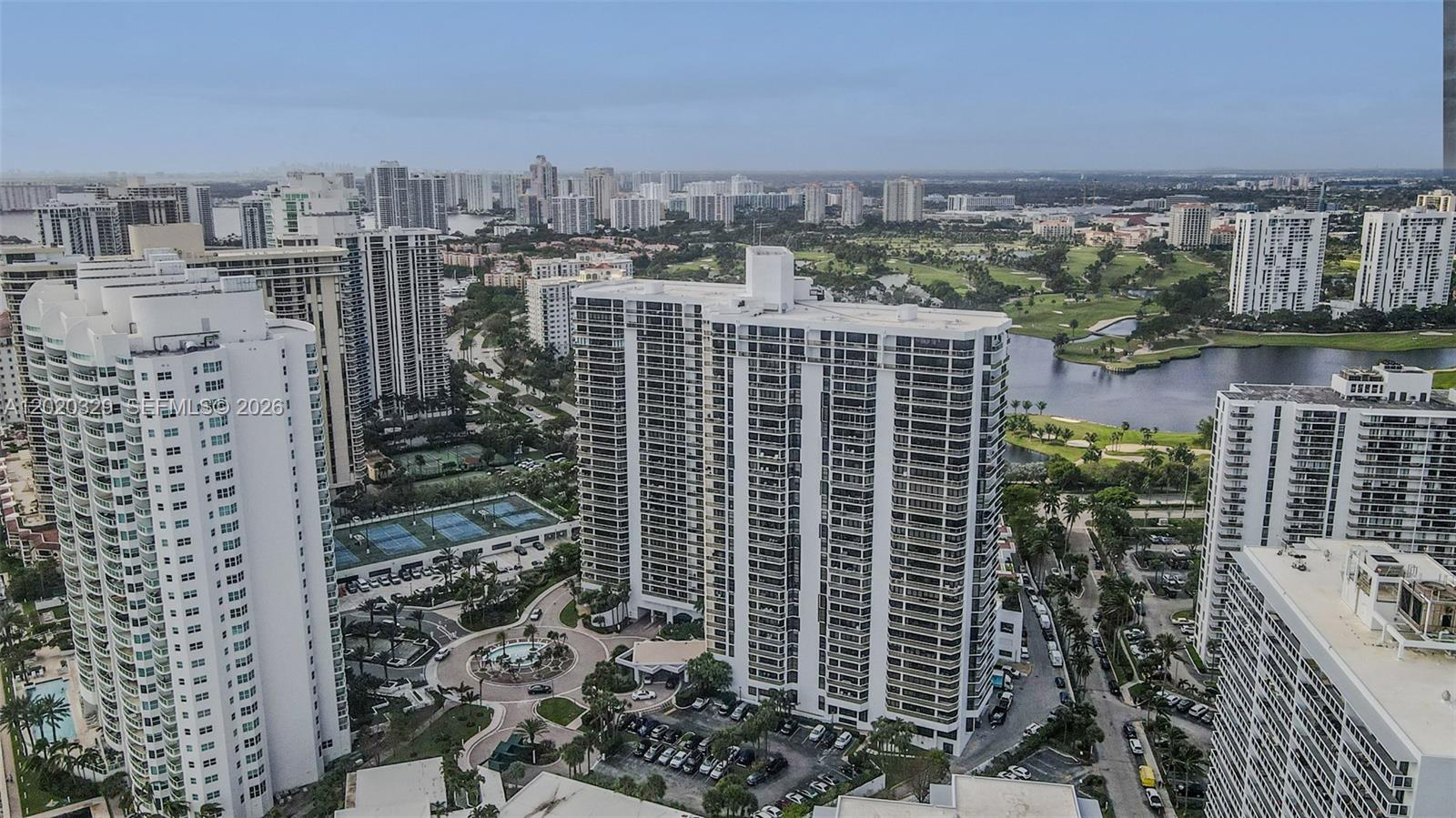 20281 E Country Clb Dr #2101 Aventura, FL 33180