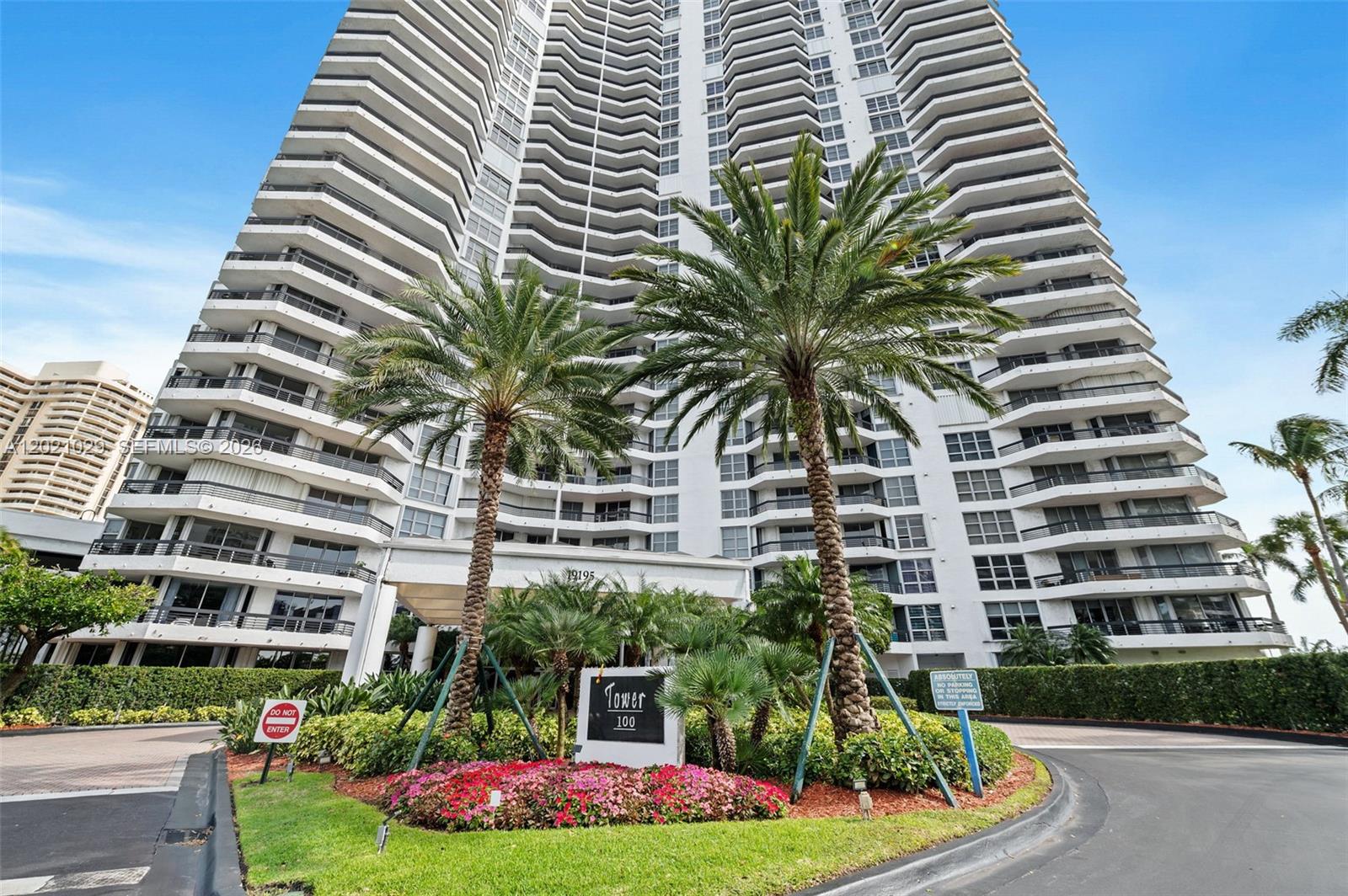 19195 Mystic Pointe Dr #1107