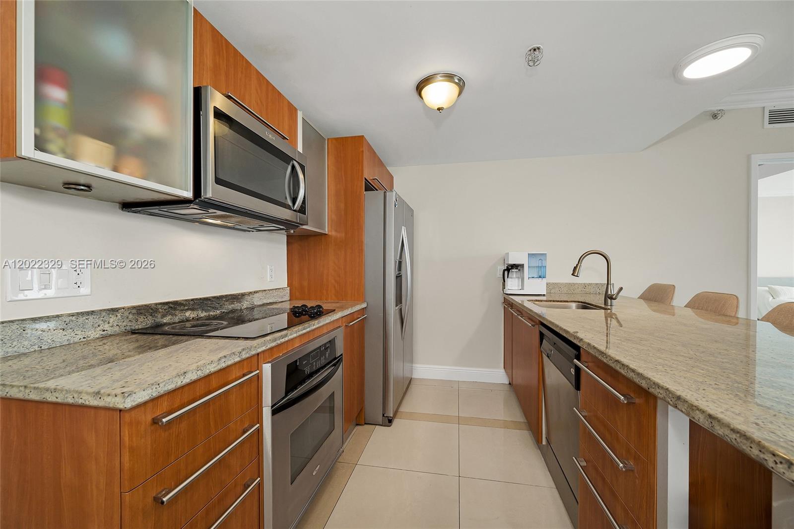 185 SW 7th St #4201 Miami, FL 33130