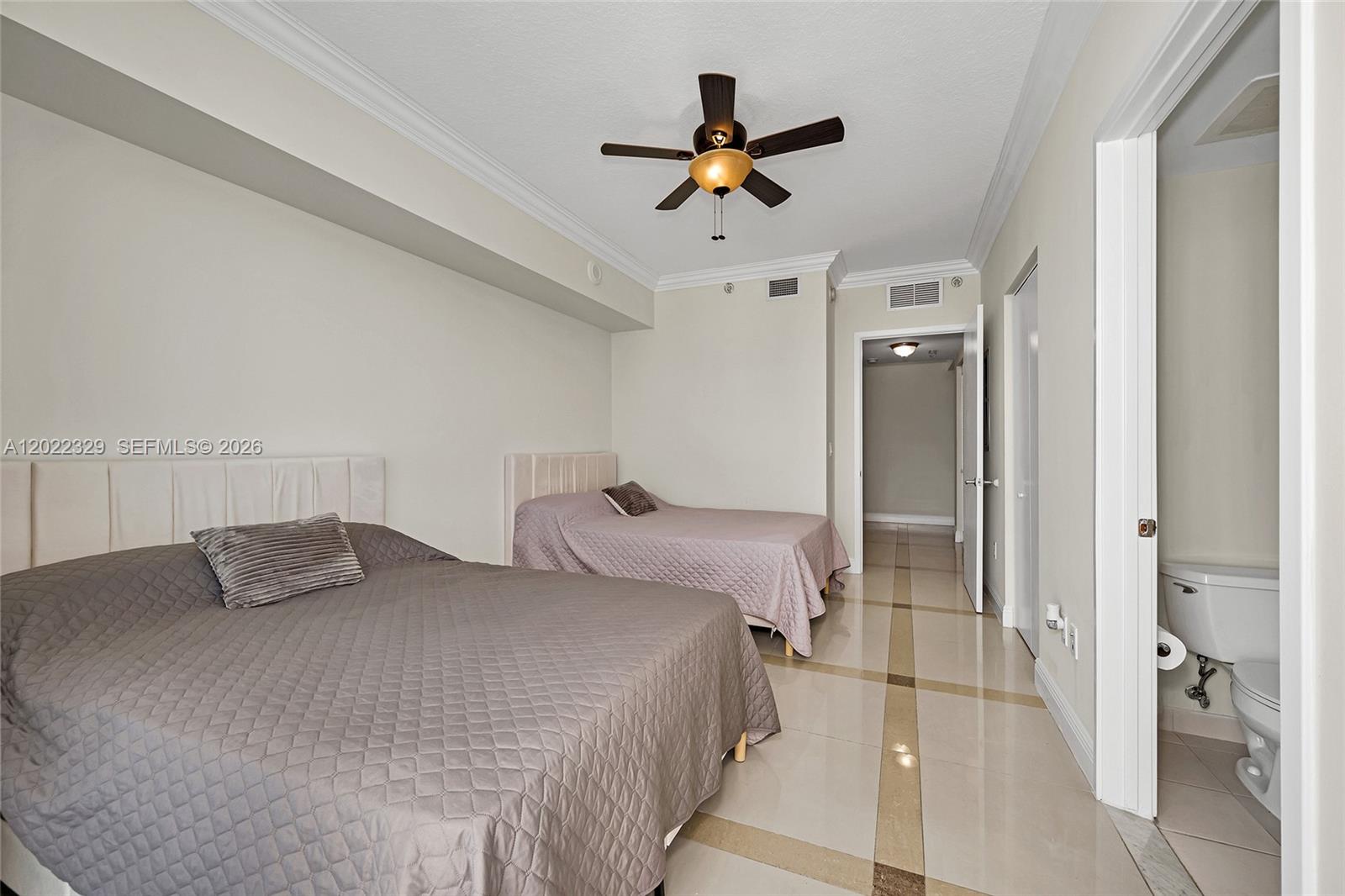 185 SW 7th St #4201 Miami, FL 33130