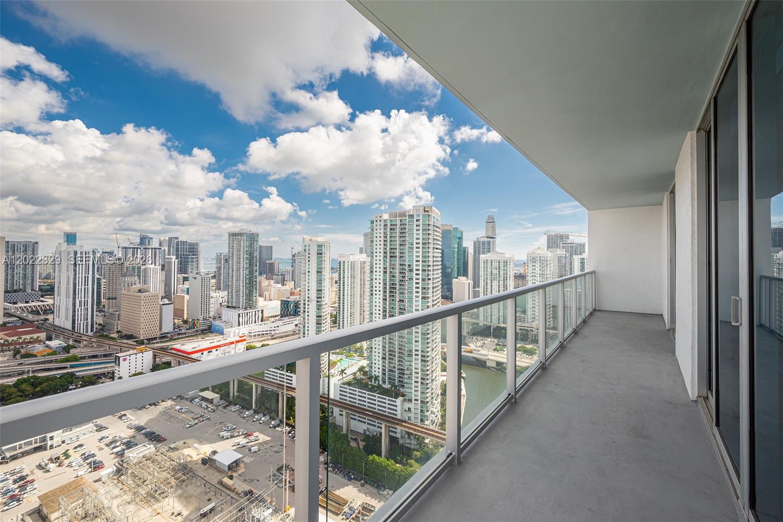 185 SW 7th St #4201 Miami, FL 33130