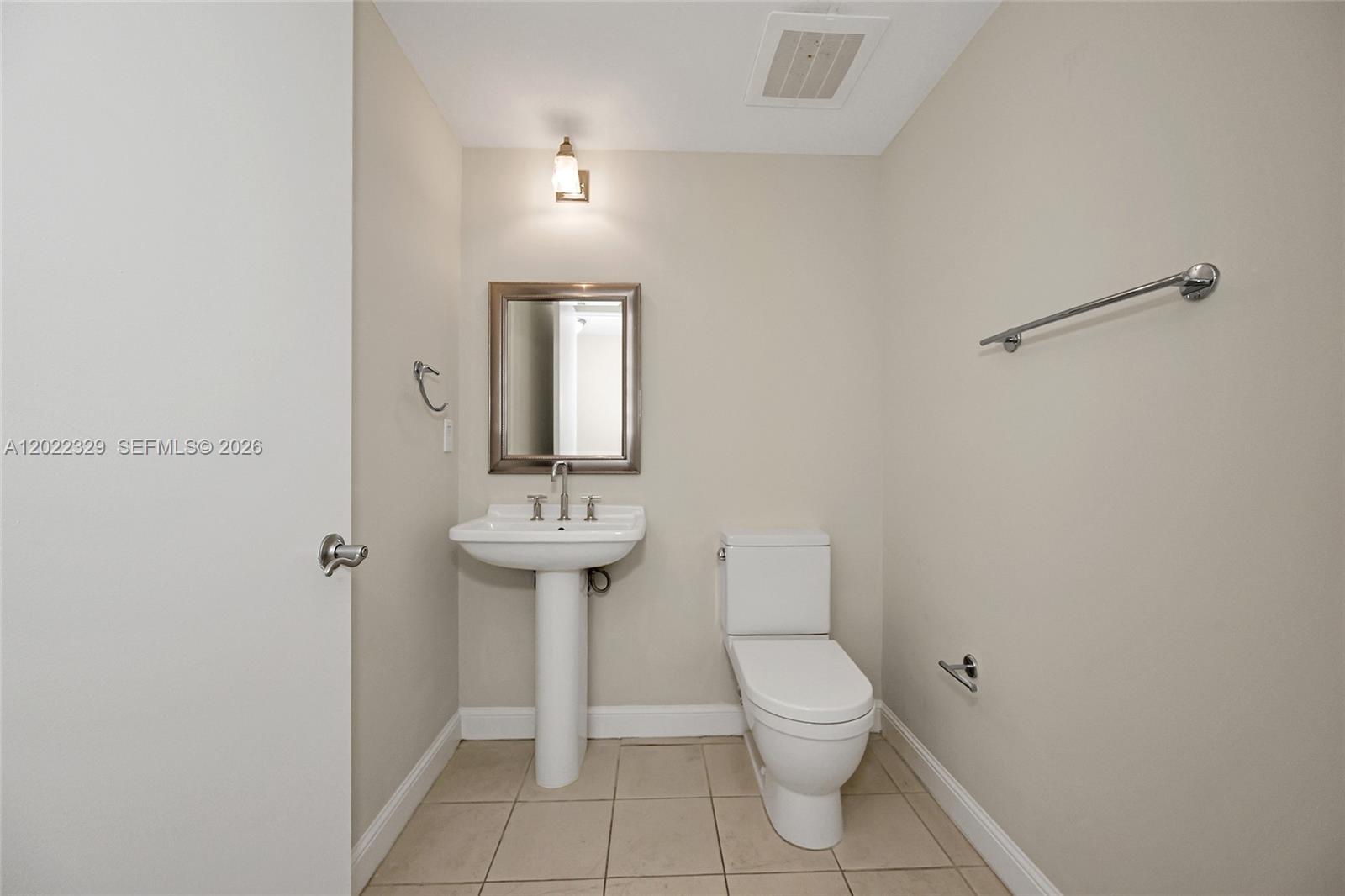185 SW 7th St #4201 Miami, FL 33130