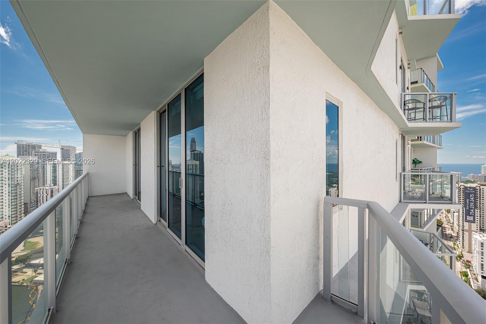 185 SW 7th St #4201 Miami, FL 33130