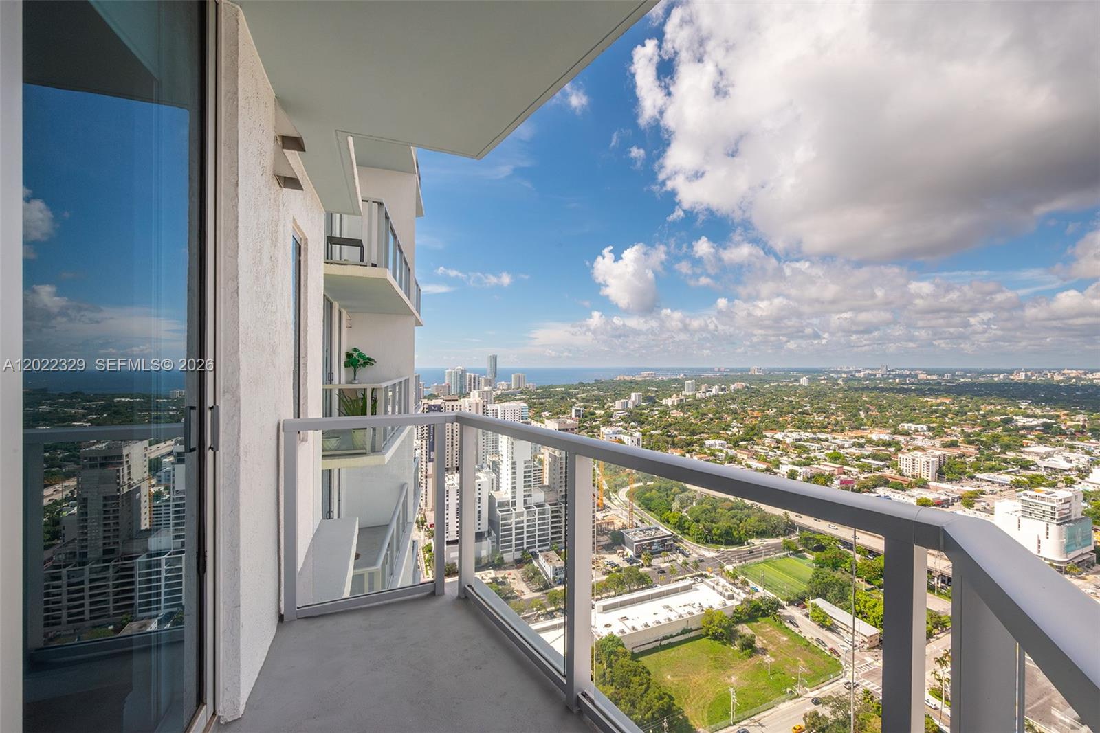 185 SW 7th St #4201 Miami, FL 33130