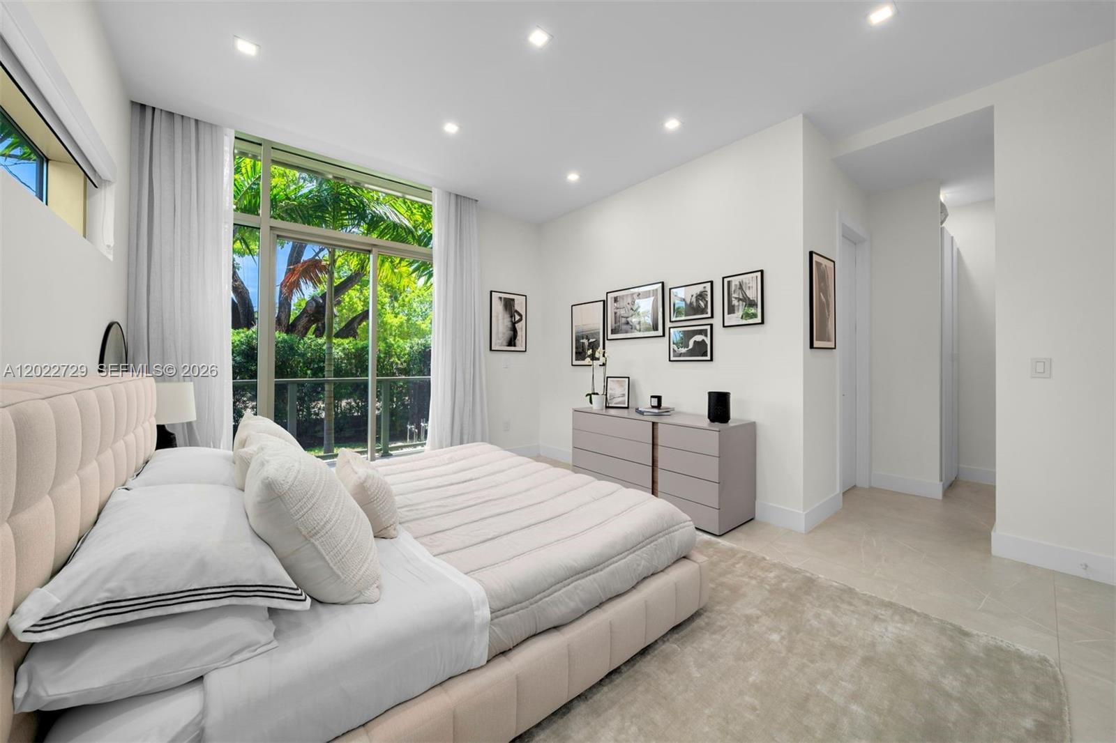 1201 W 47th St Miami Beach, FL 33140