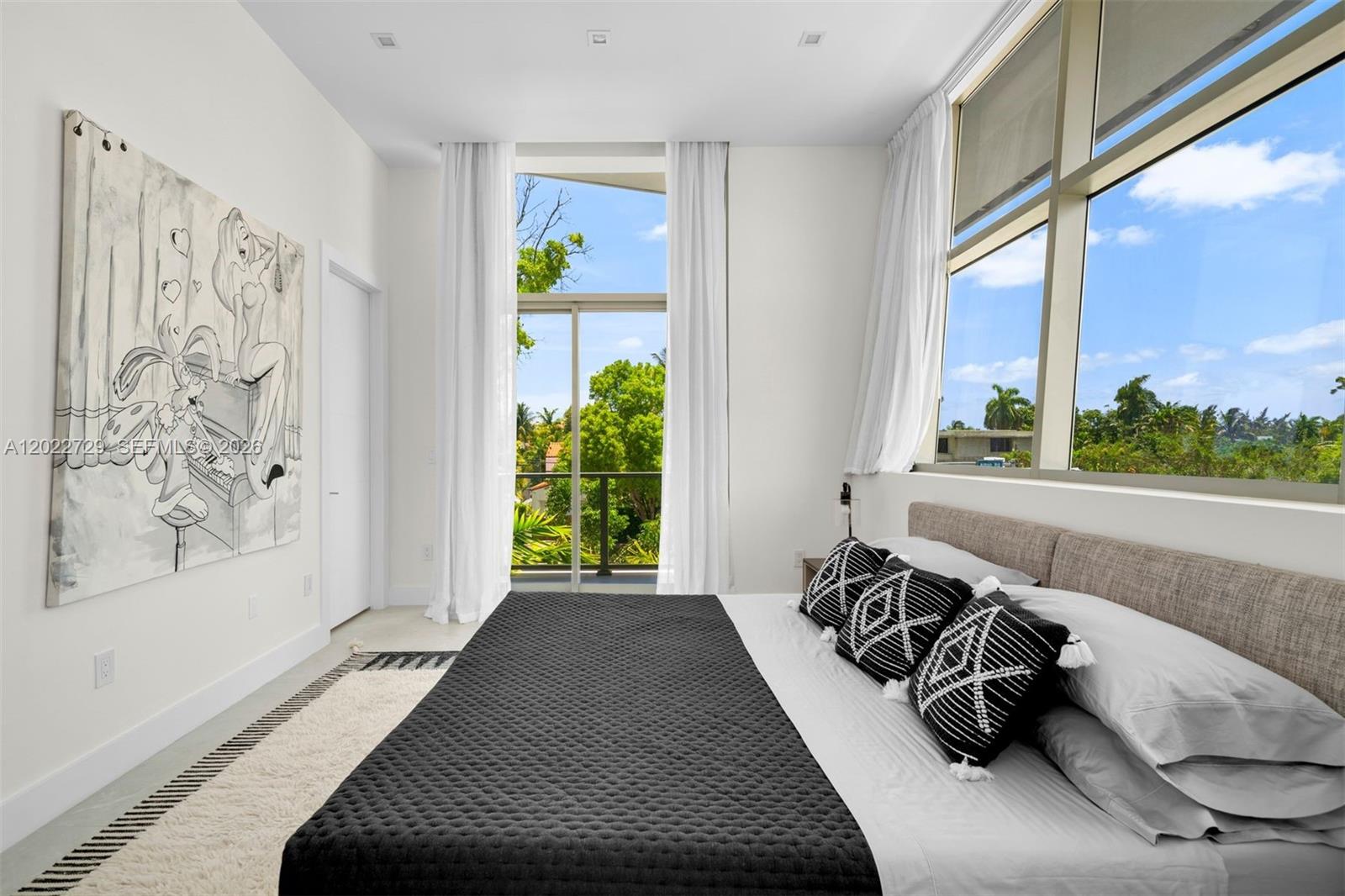 1201 W 47th St Miami Beach, FL 33140