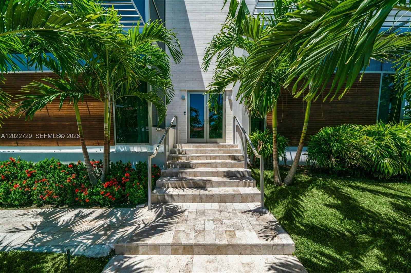 1201 W 47th St Miami Beach, FL 33140