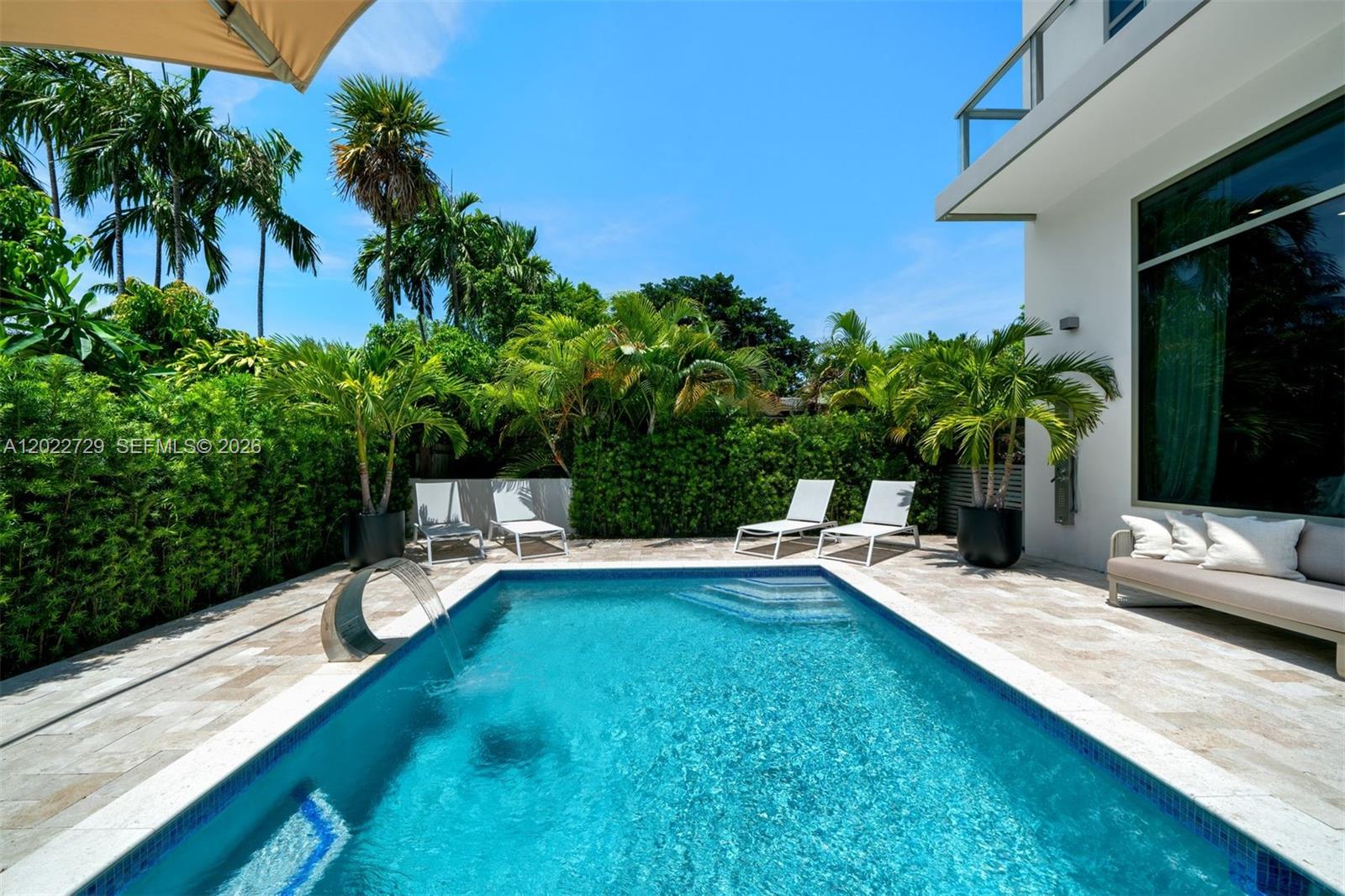 1201 W 47th St Miami Beach, FL 33140