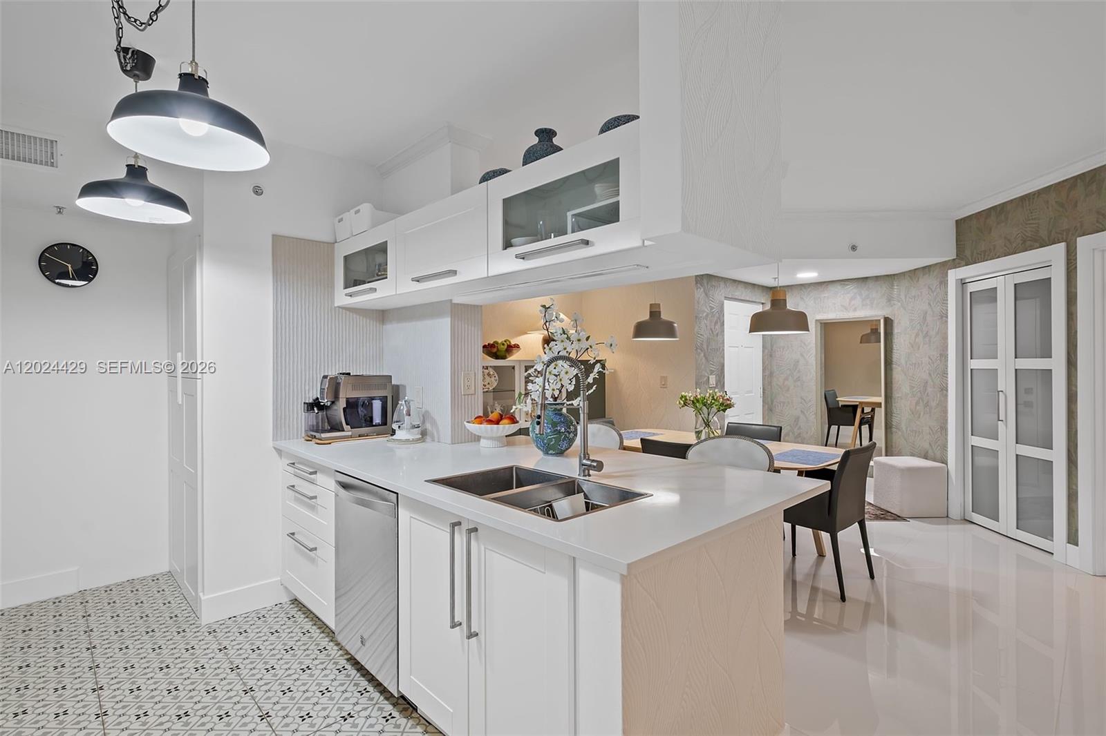 17145 N Bay Rd #4204 Sunny Isles Beach, FL 33160