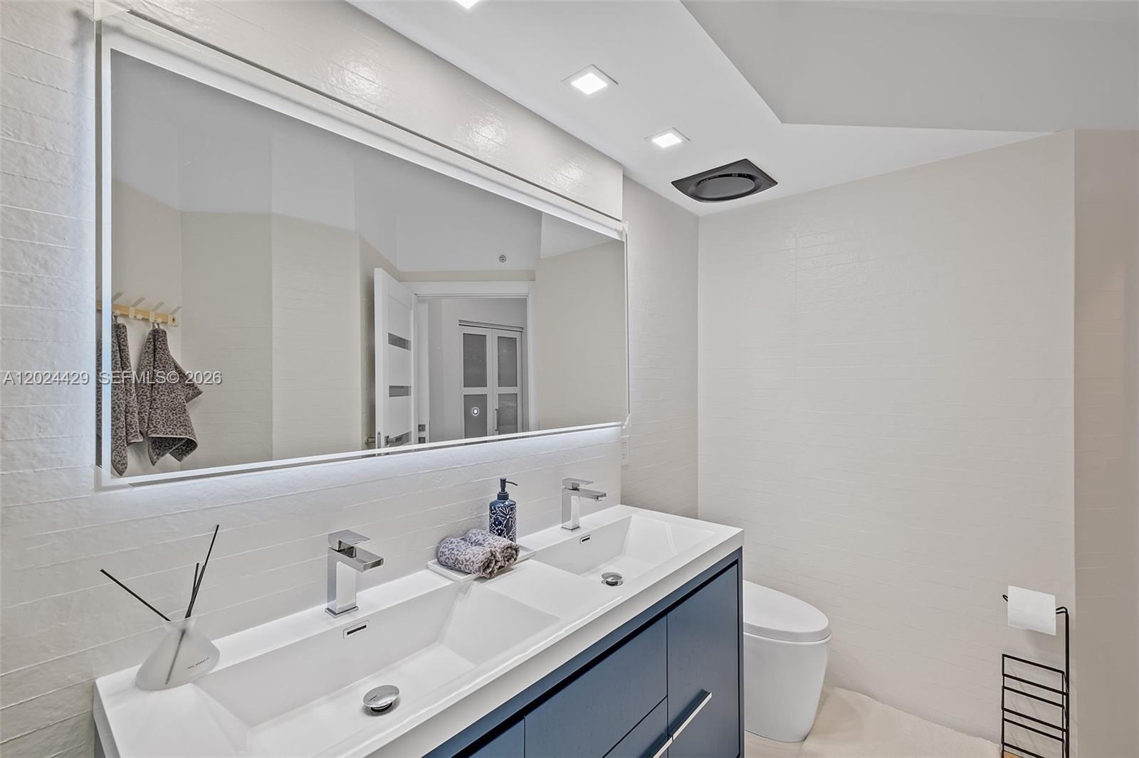 17145 N Bay Rd #4204 Sunny Isles Beach, FL 33160