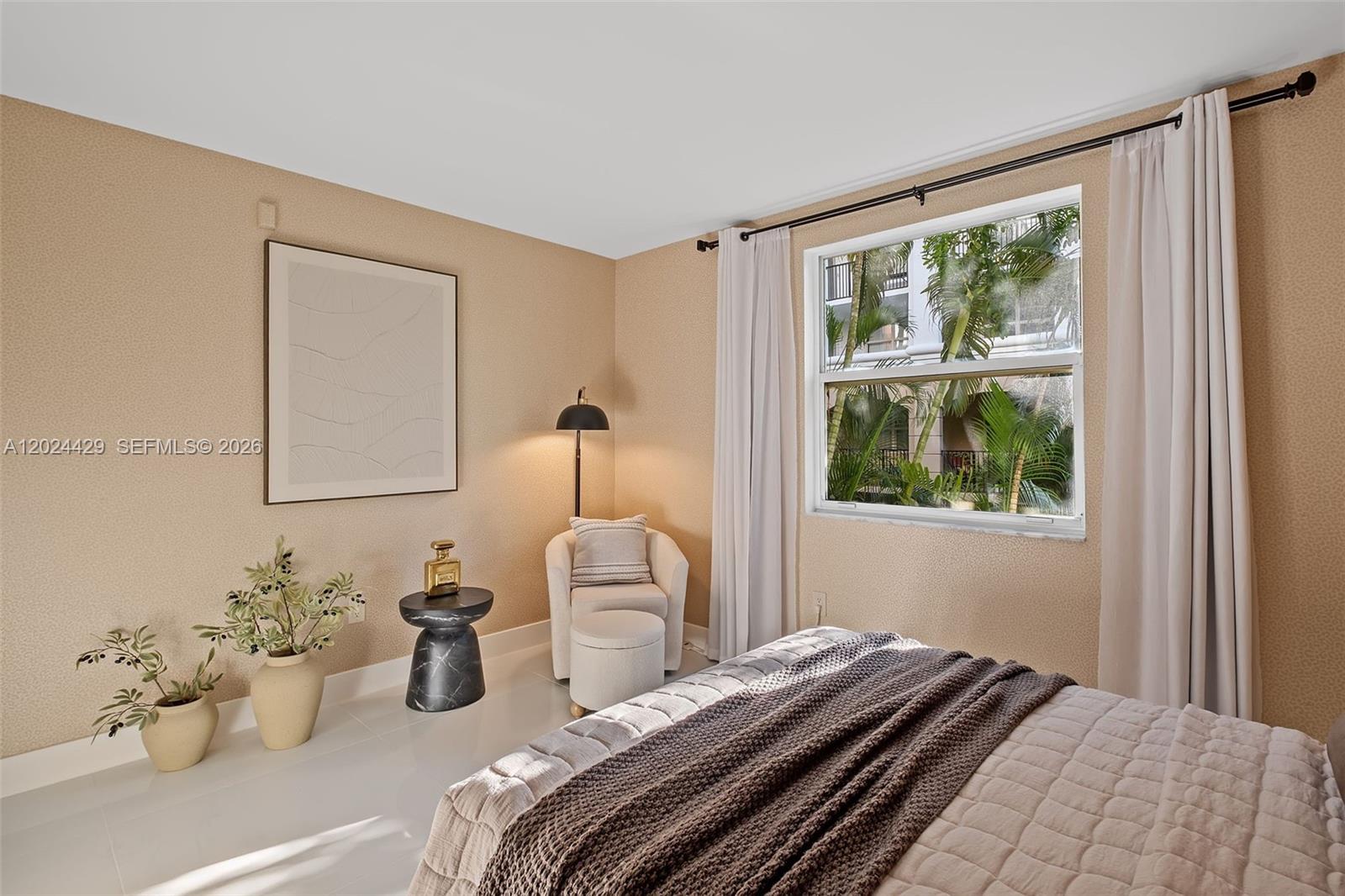 17145 N Bay Rd #4204 Sunny Isles Beach, FL 33160