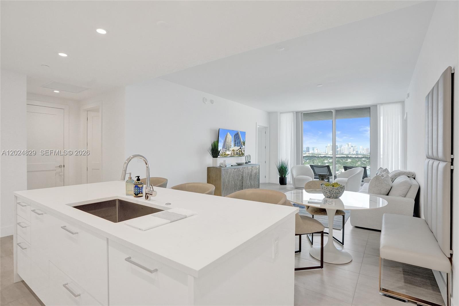 153 N Seabreeze #1403 Fort Lauderdale, FL 33304