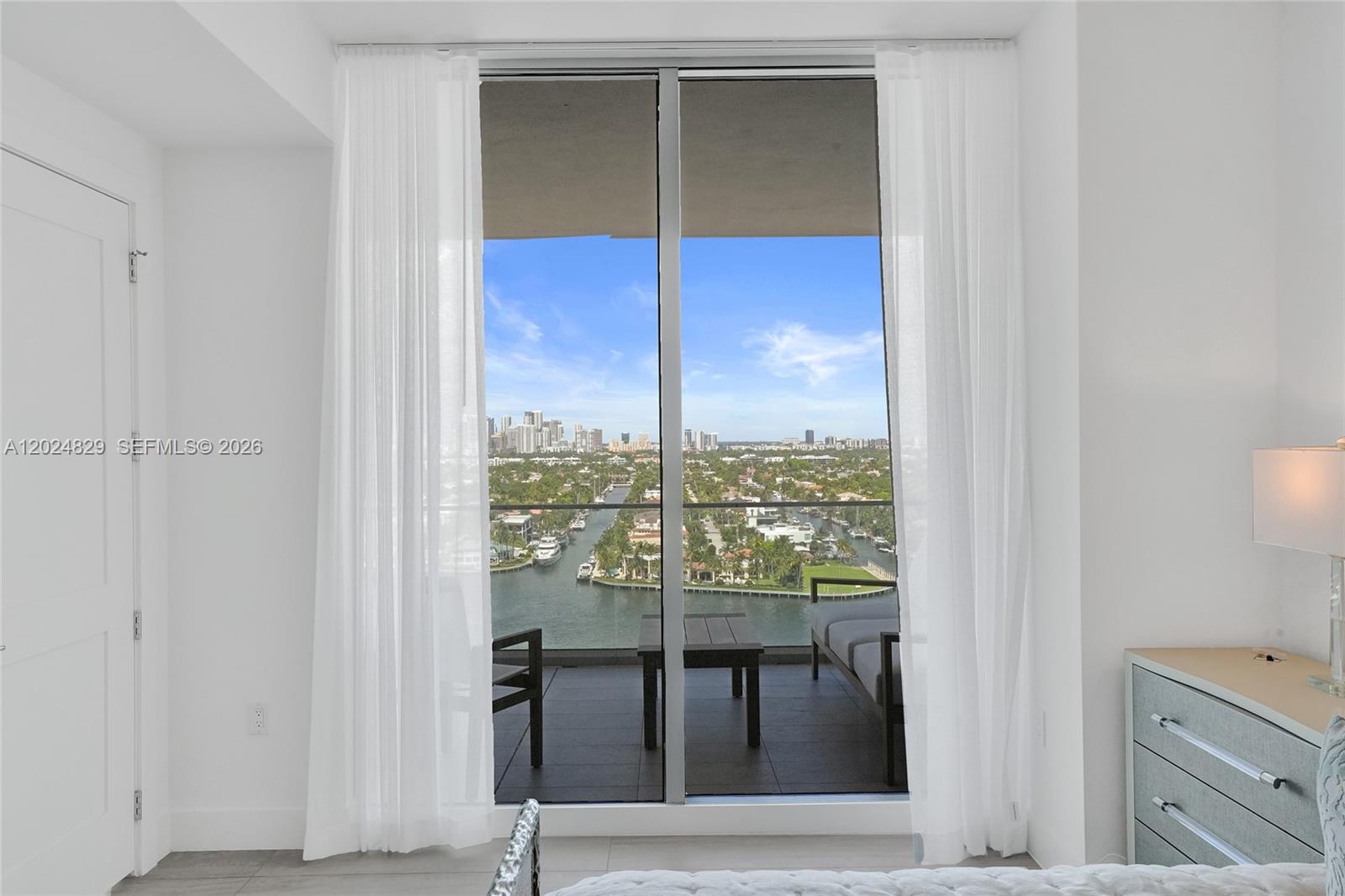 153 N Seabreeze #1403 Fort Lauderdale, FL 33304