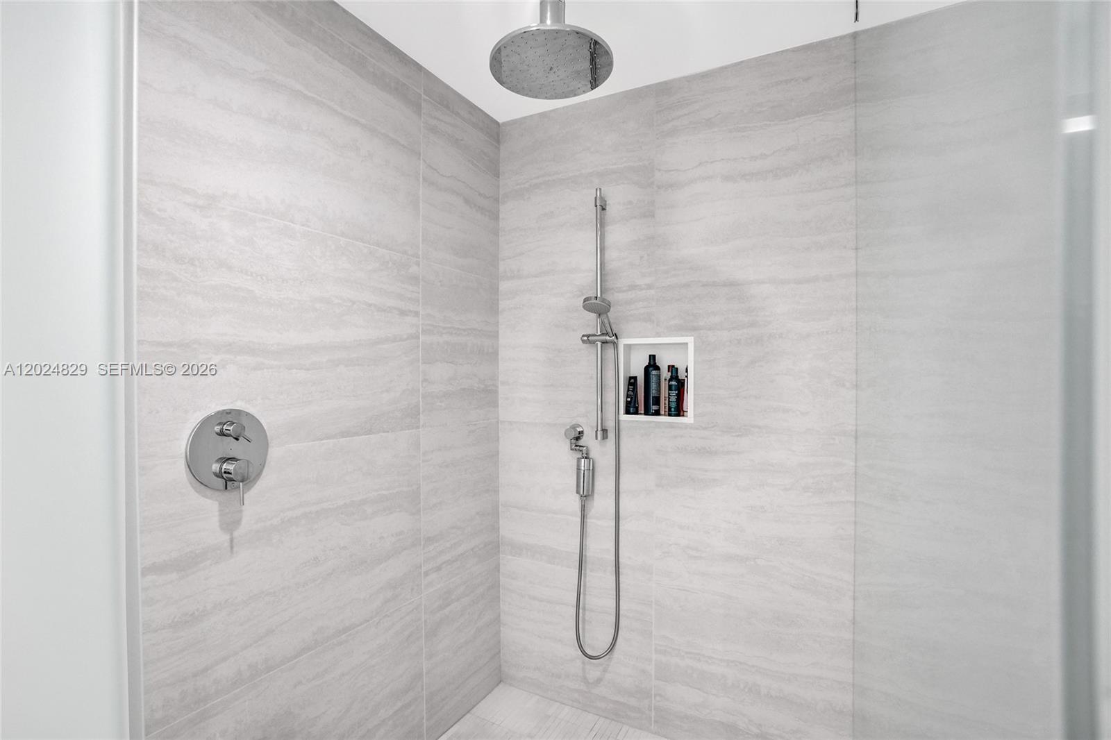 153 N Seabreeze #1403 Fort Lauderdale, FL 33304