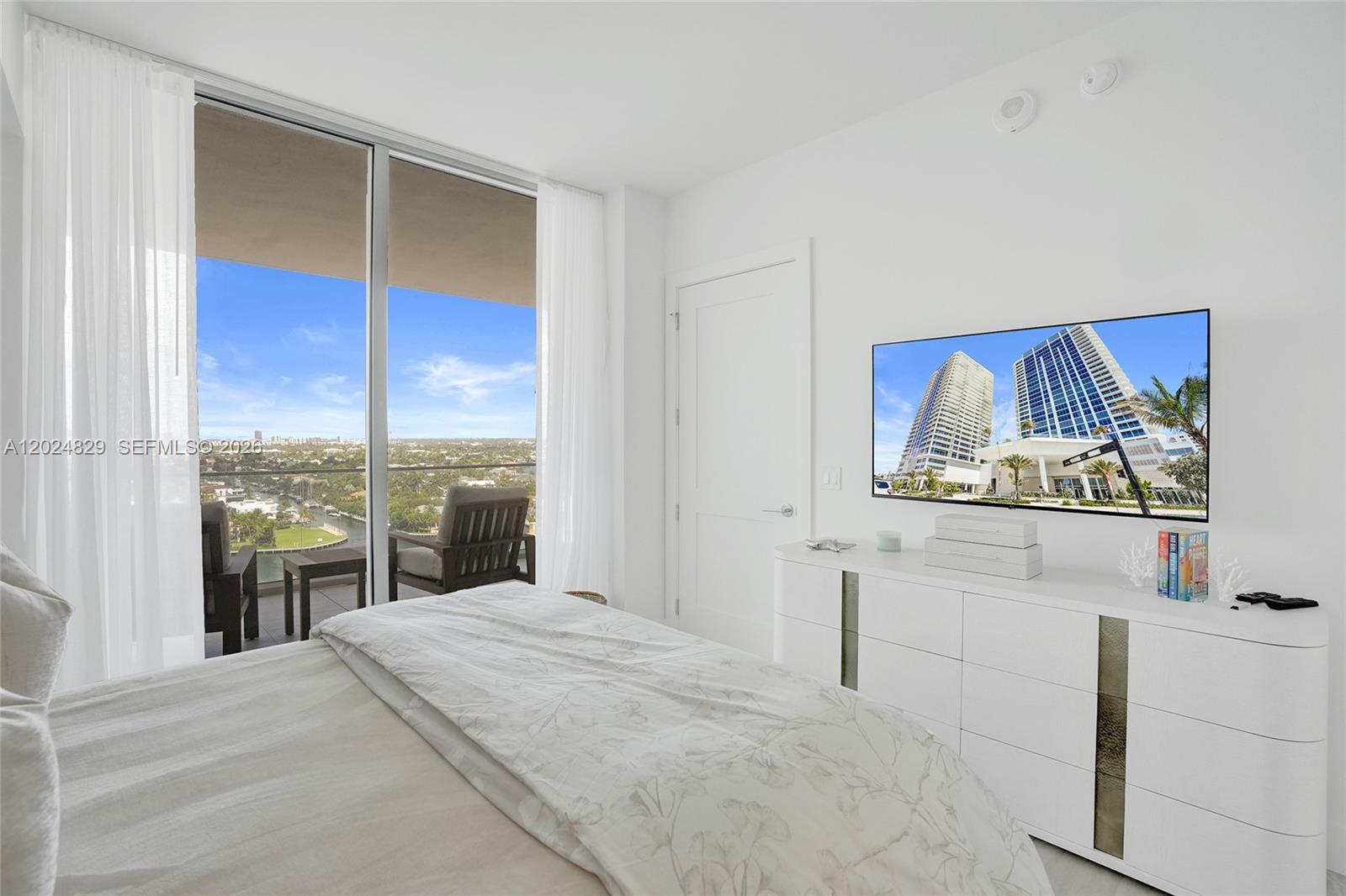 153 N Seabreeze #1403 Fort Lauderdale, FL 33304