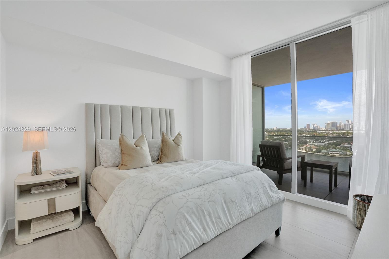 153 N Seabreeze #1403 Fort Lauderdale, FL 33304