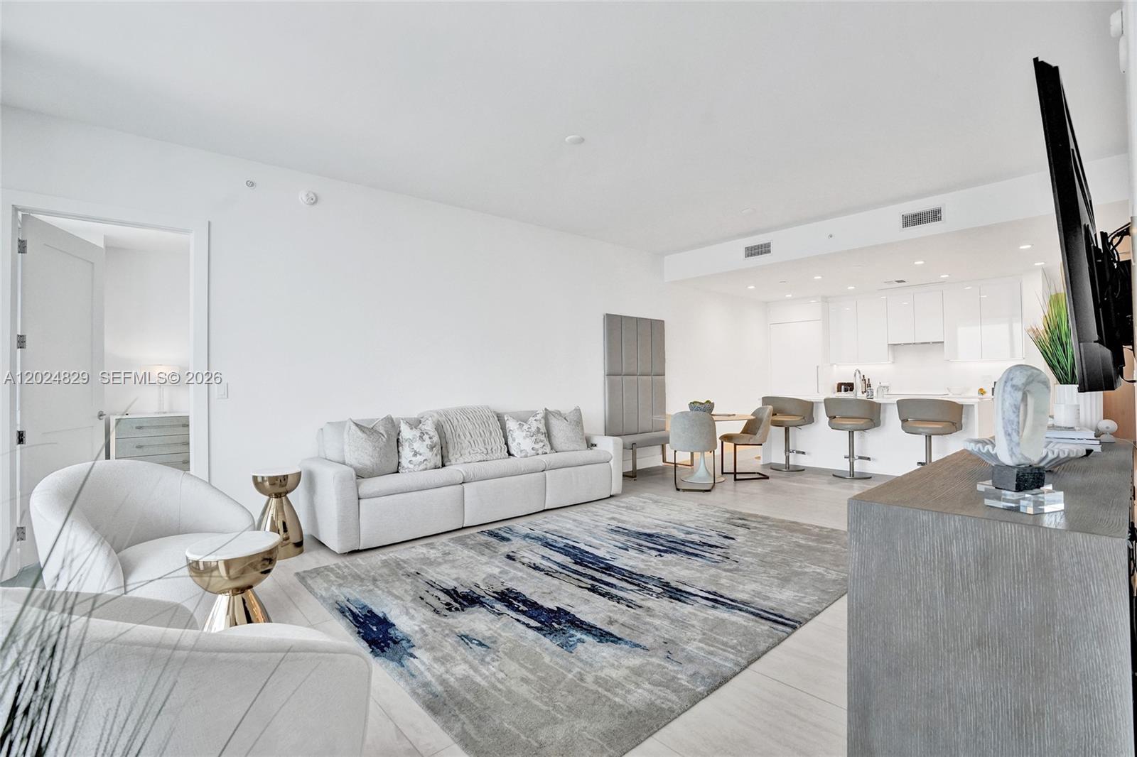 153 N Seabreeze #1403 Fort Lauderdale, FL 33304