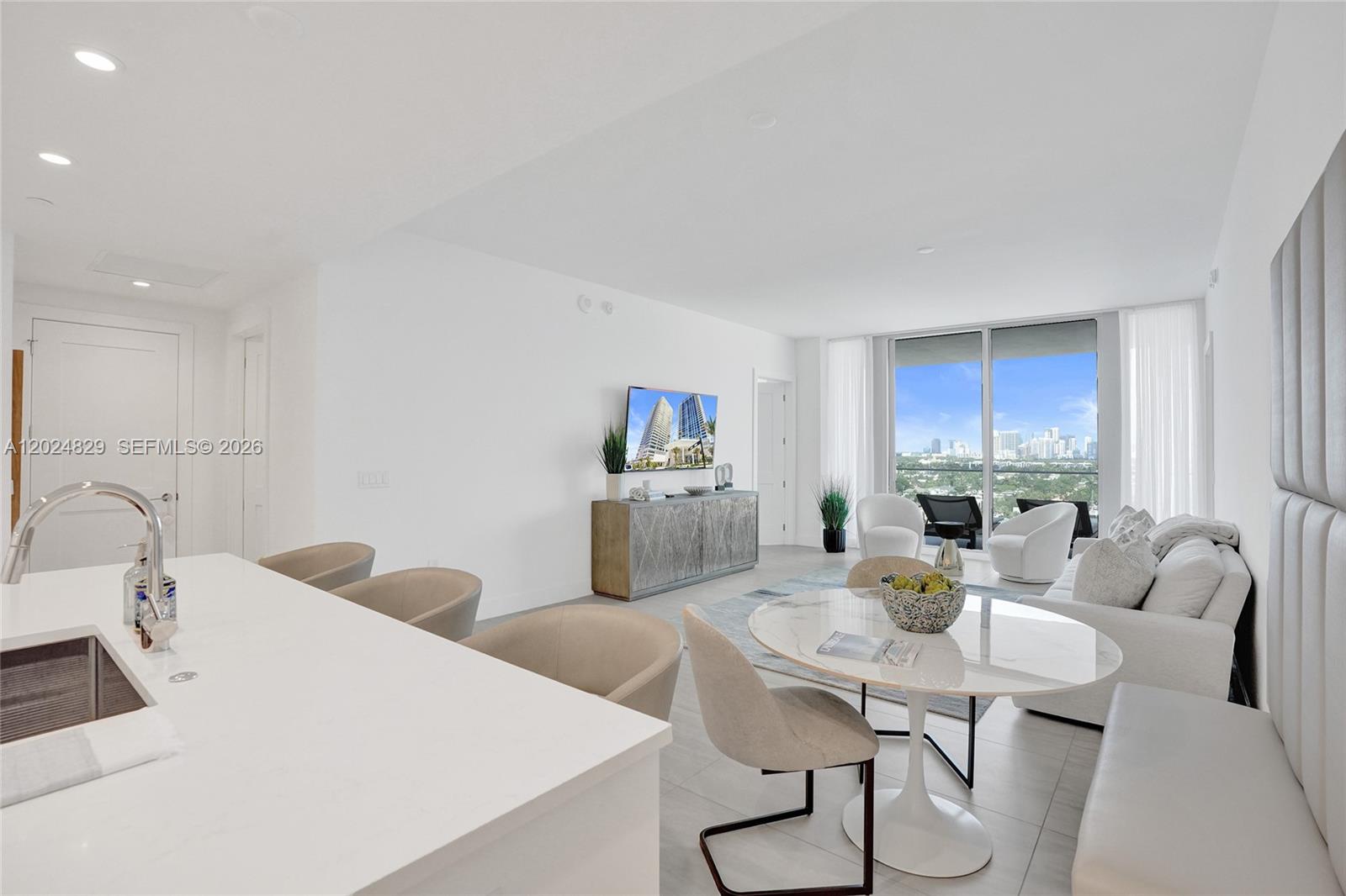 153 N Seabreeze #1403 Fort Lauderdale, FL 33304