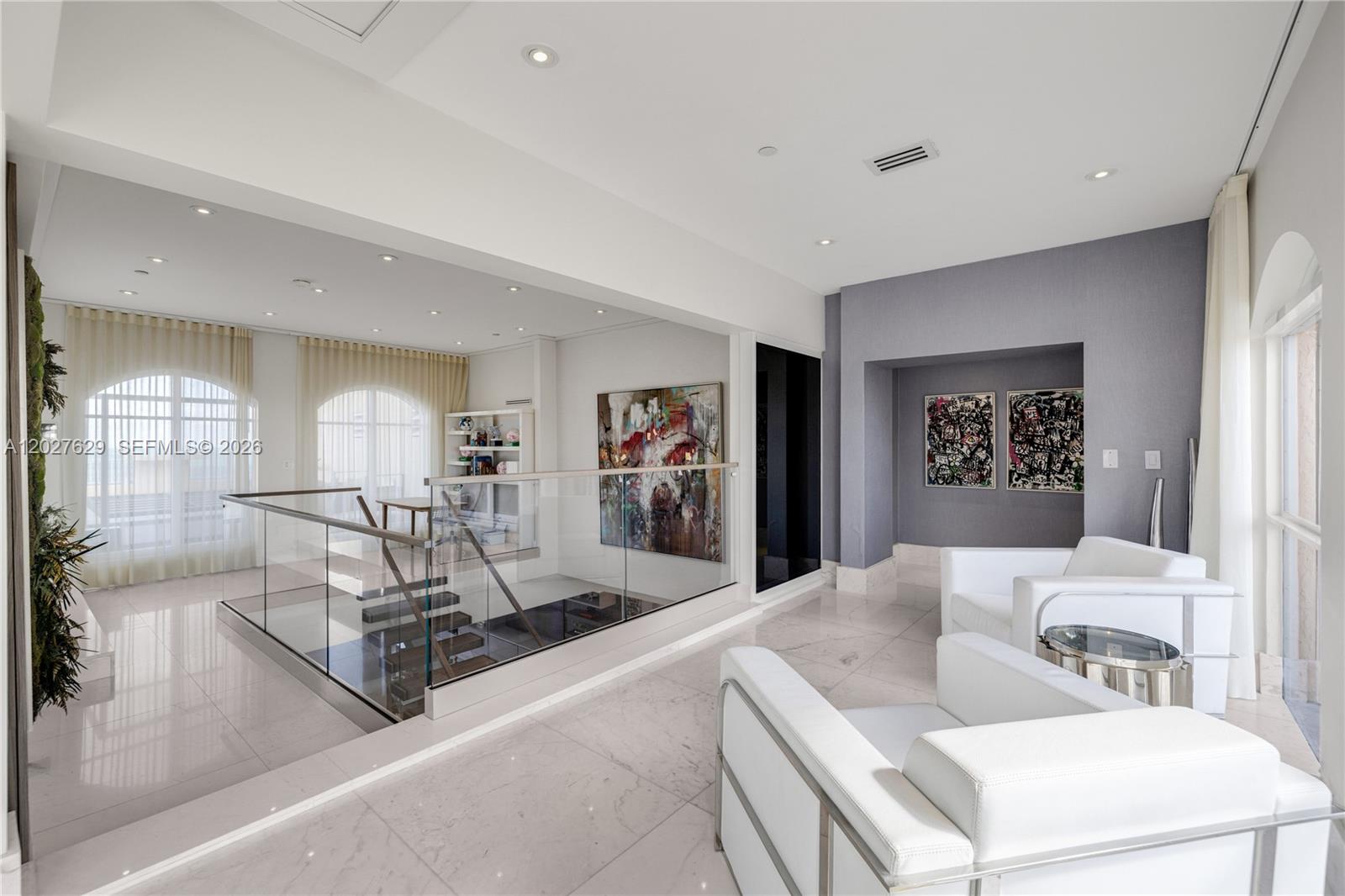 799 Crandon Blvd #PH-8 Key Biscayne, FL 33149