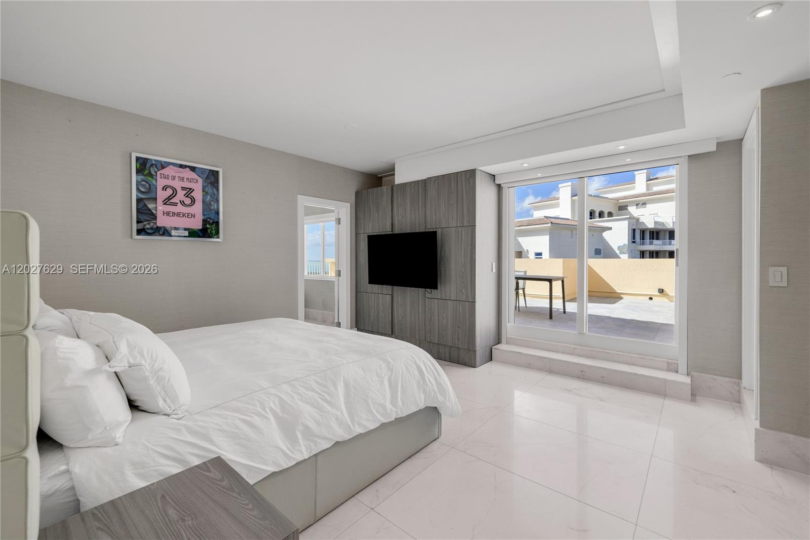 799 Crandon Blvd #PH-8 Key Biscayne, FL 33149