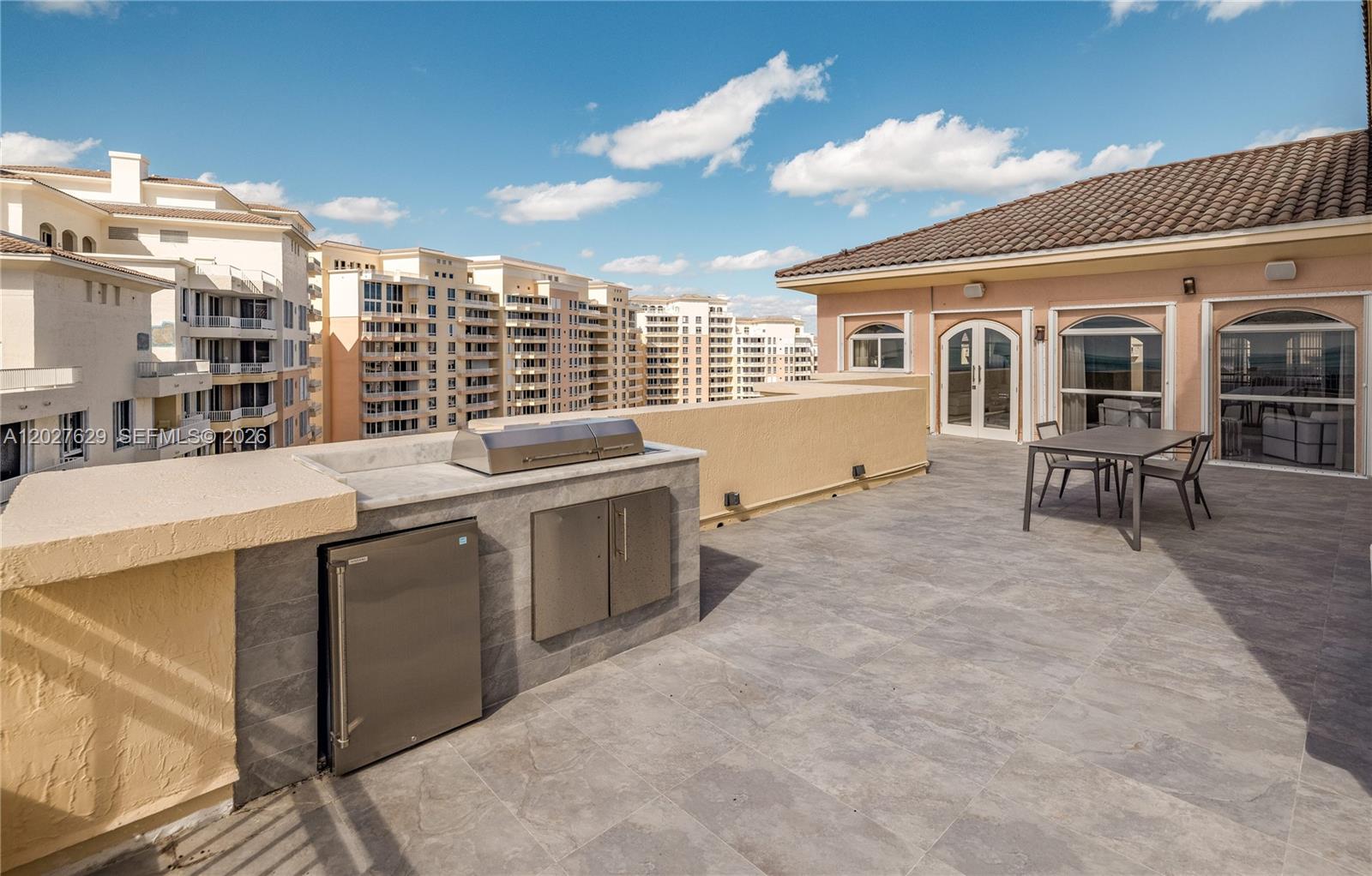 799 Crandon Blvd #PH-8 Key Biscayne, FL 33149