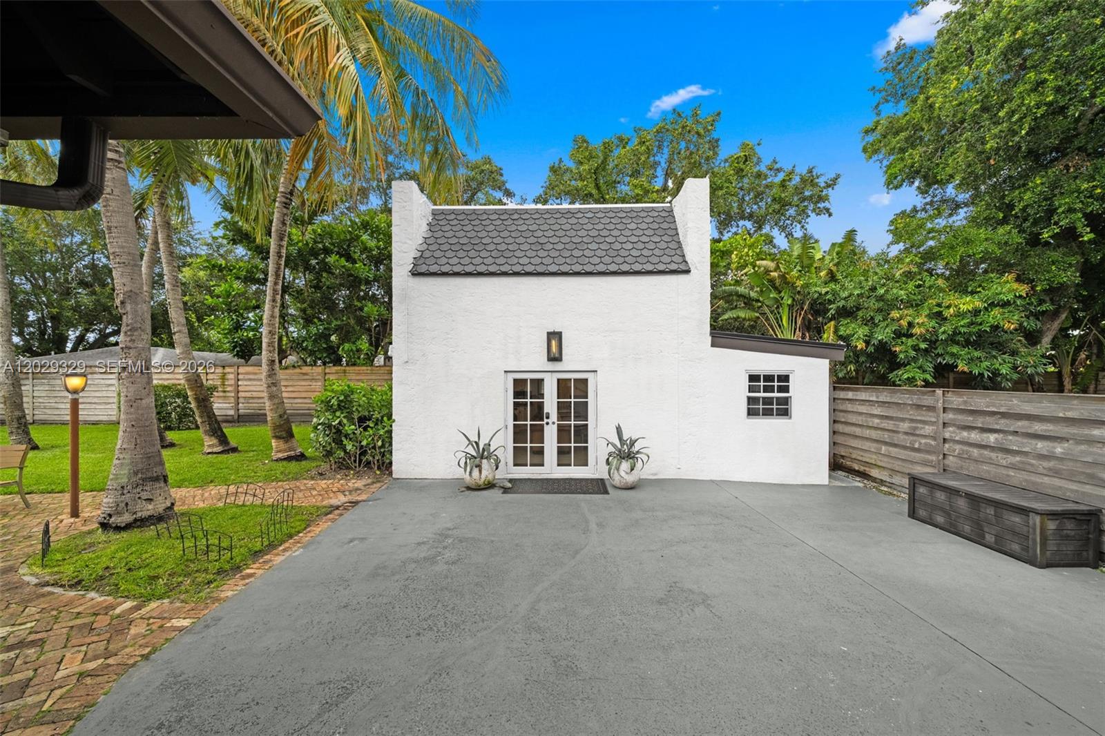 646 NE 81st St Miami, FL 33138