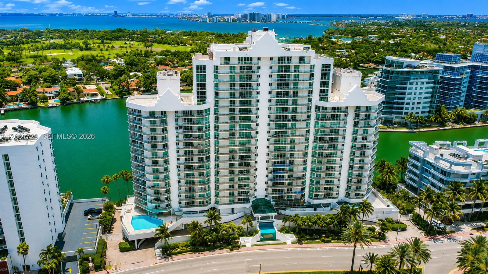5900 Collins Ave #601
