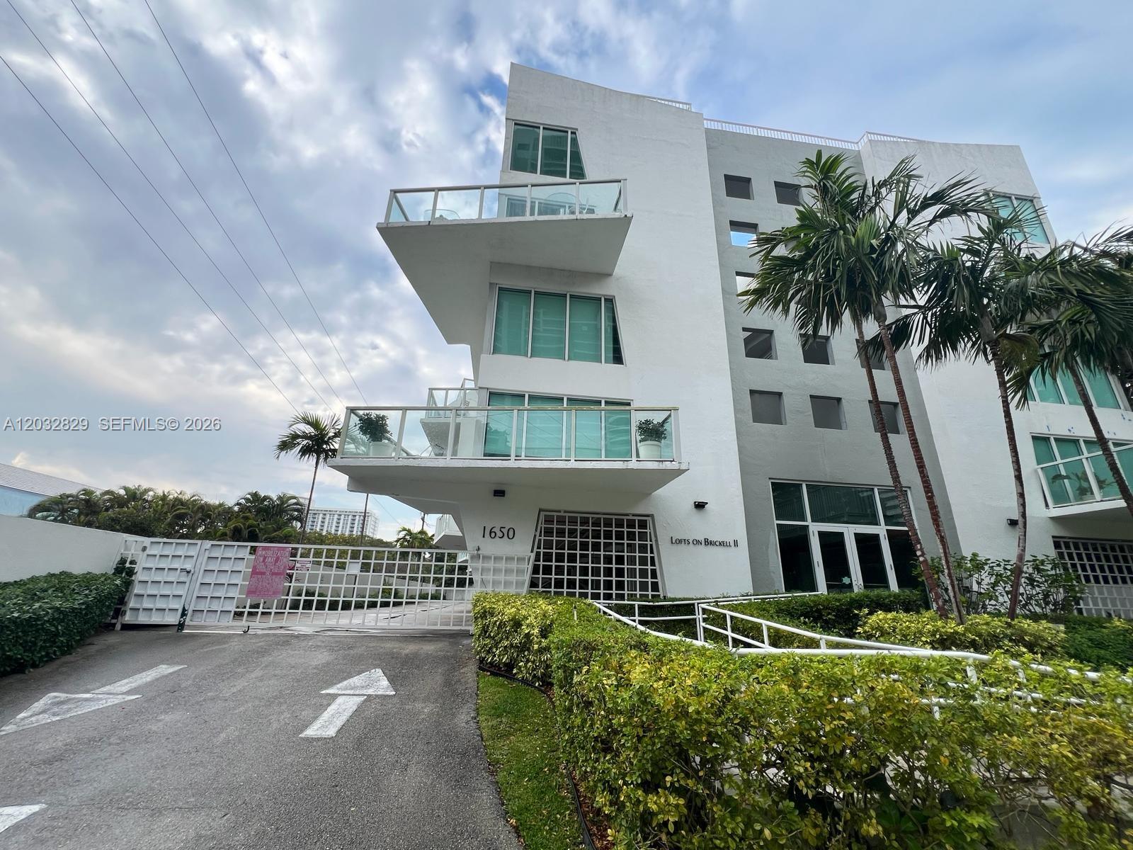 1650 Brickell #206