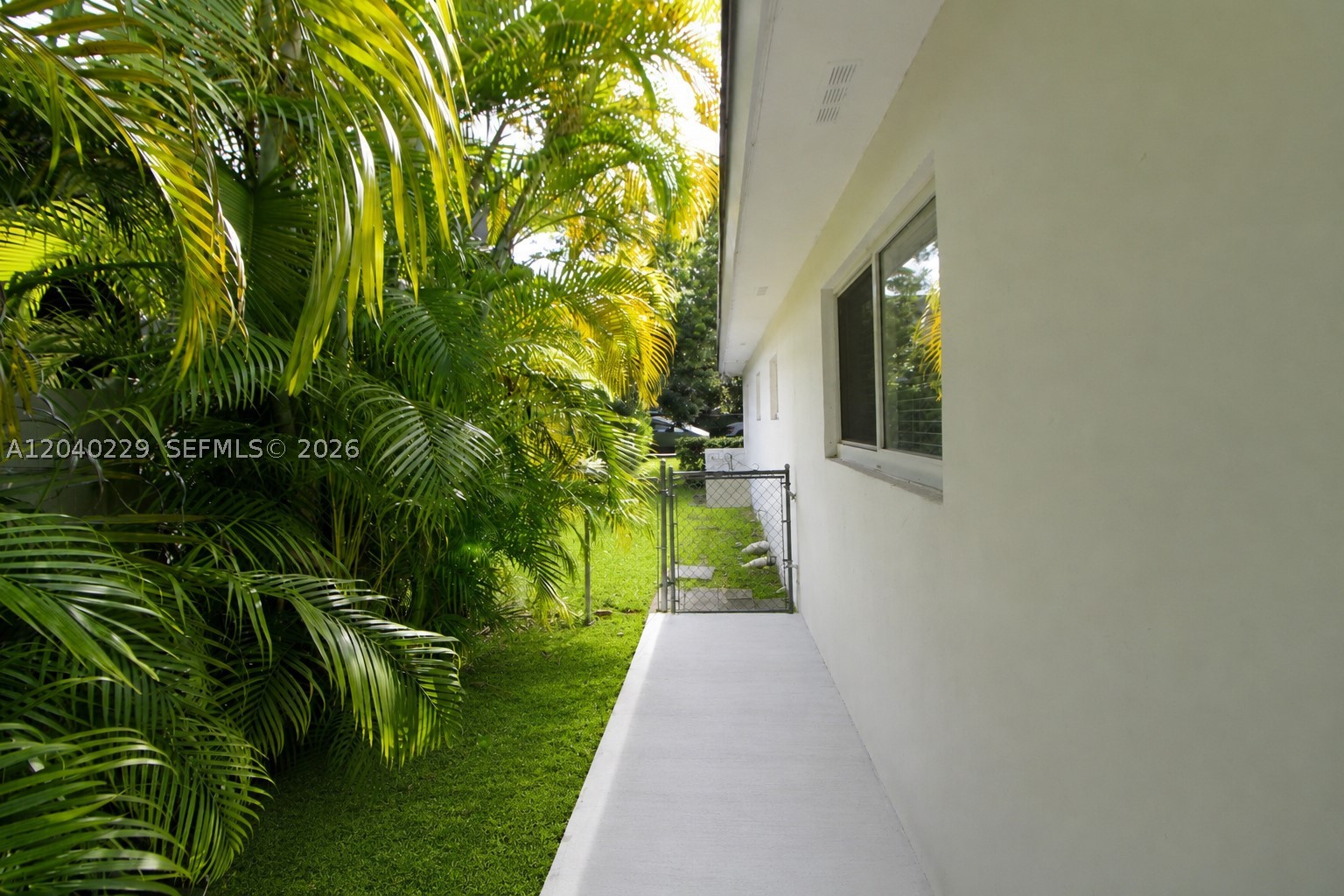 7415 SW 56th Ave Miami, FL 33143