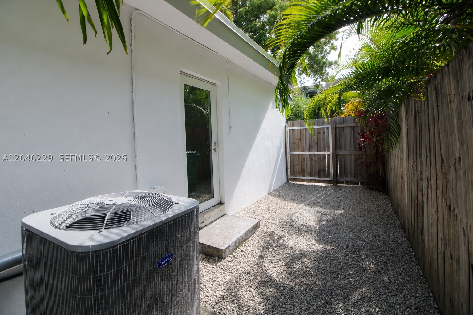 7415 SW 56th Ave Miami, FL 33143